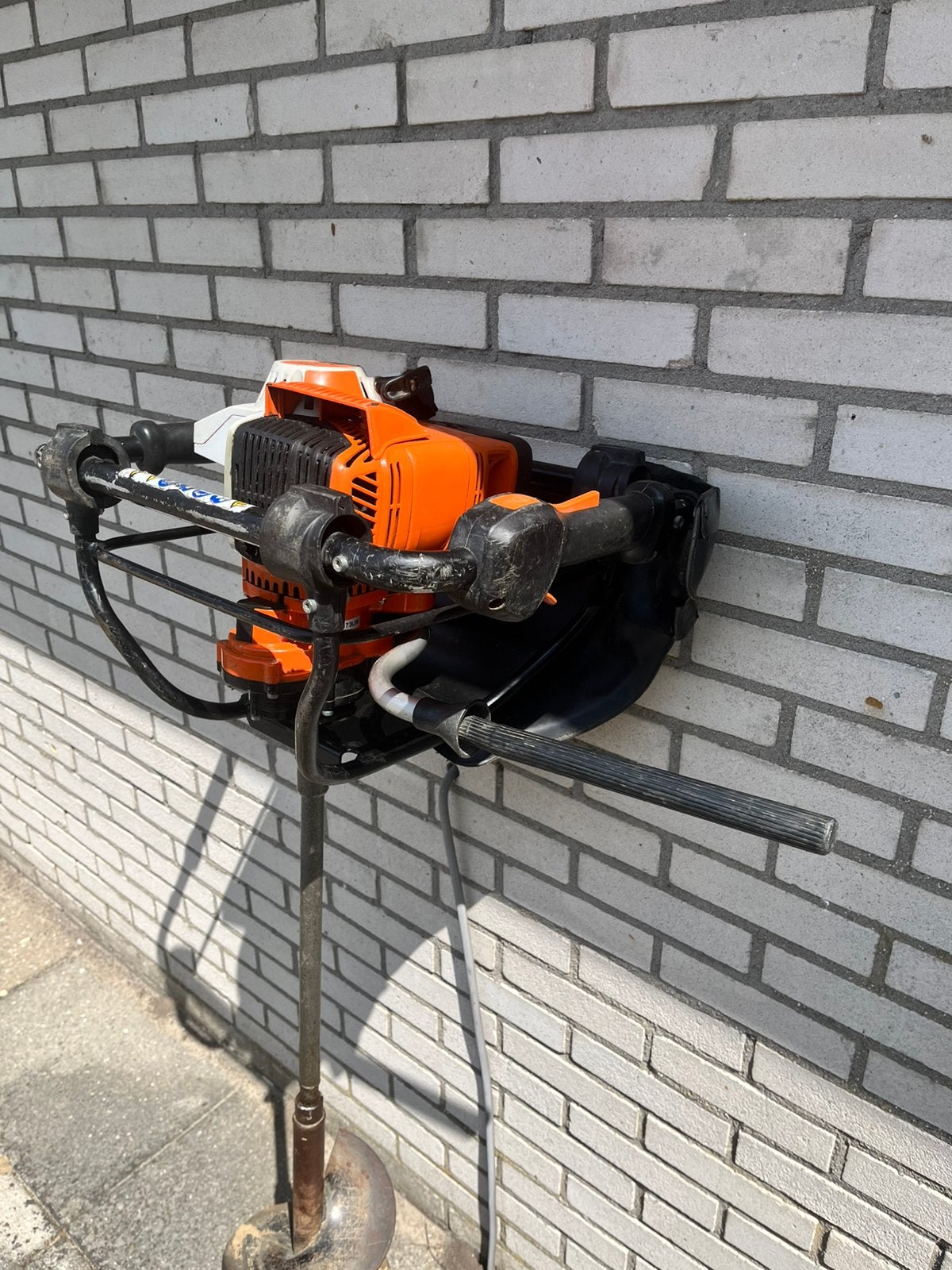 Nette Stihl BT131 motorgrondboor, Ophalen, Zo goed als nieuw, Grondboor