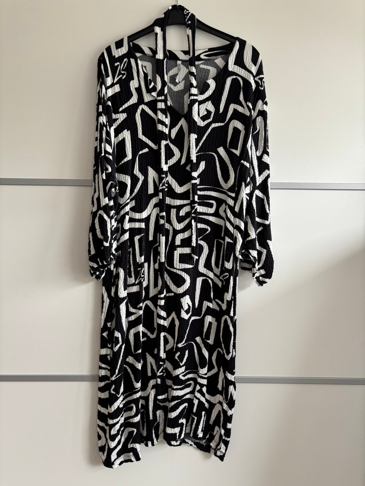 Zoso jurk maat XL zwart/wit, Ophalen of Verzenden, Zo goed als nieuw, Maat 46/48 (XL) of groter, Onder de knie