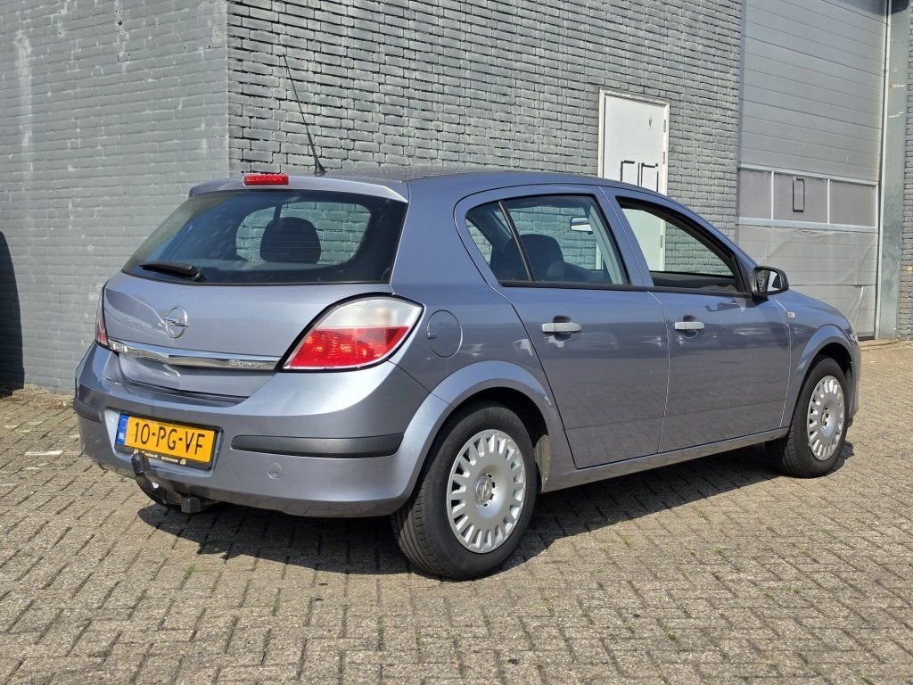 Opel Astra 1.6 Essentia 5-Drs LPG Nieuwe APK ✅ (bj 2004), Auto's, 15 km/l, Gebruikt, 4 cilinders, 1209 kg