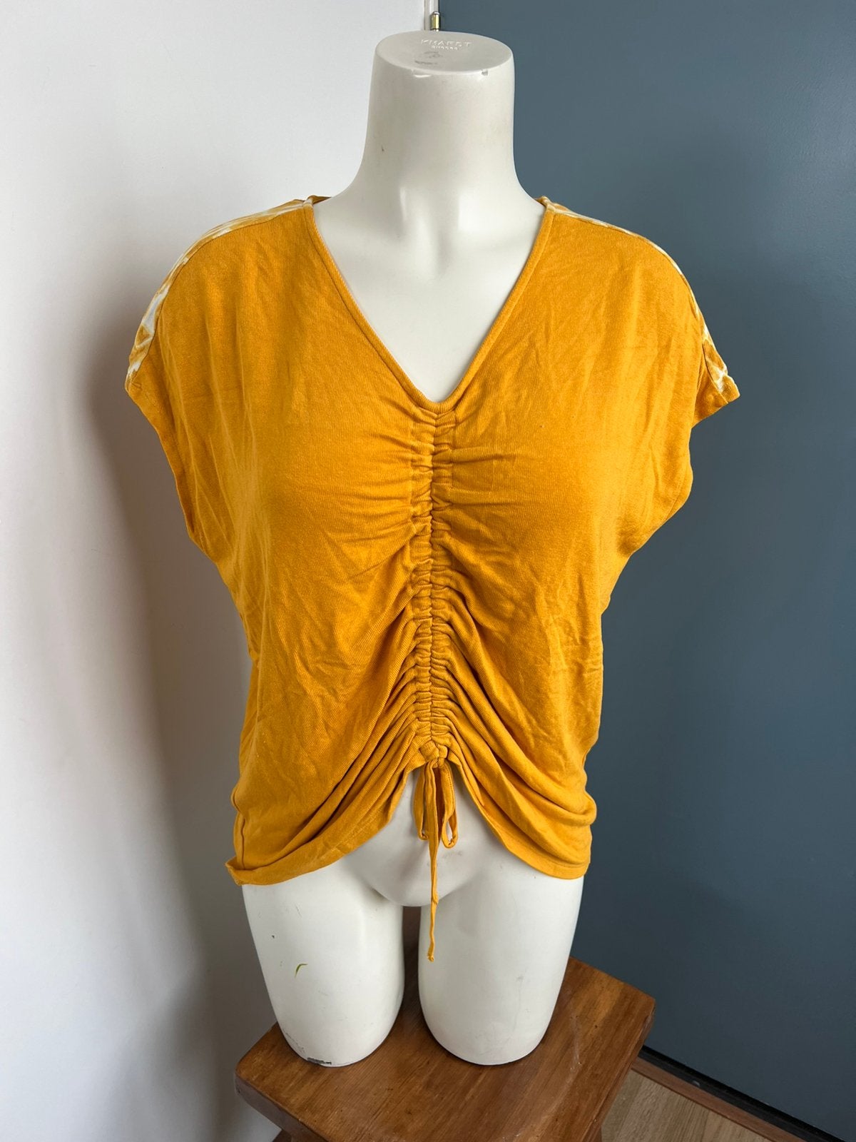 Blooming star okergeel oker top l, Kleding | Dames, Geel, Maat 42/44 (L), Ophalen of Verzenden, Zo goed als nieuw