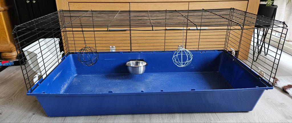 Ferplast konijnenhok met accessoires (graag snel weg), Dieren en Toebehoren, Knaagdieren en Konijnen | Hokken en Kooien, Konijn