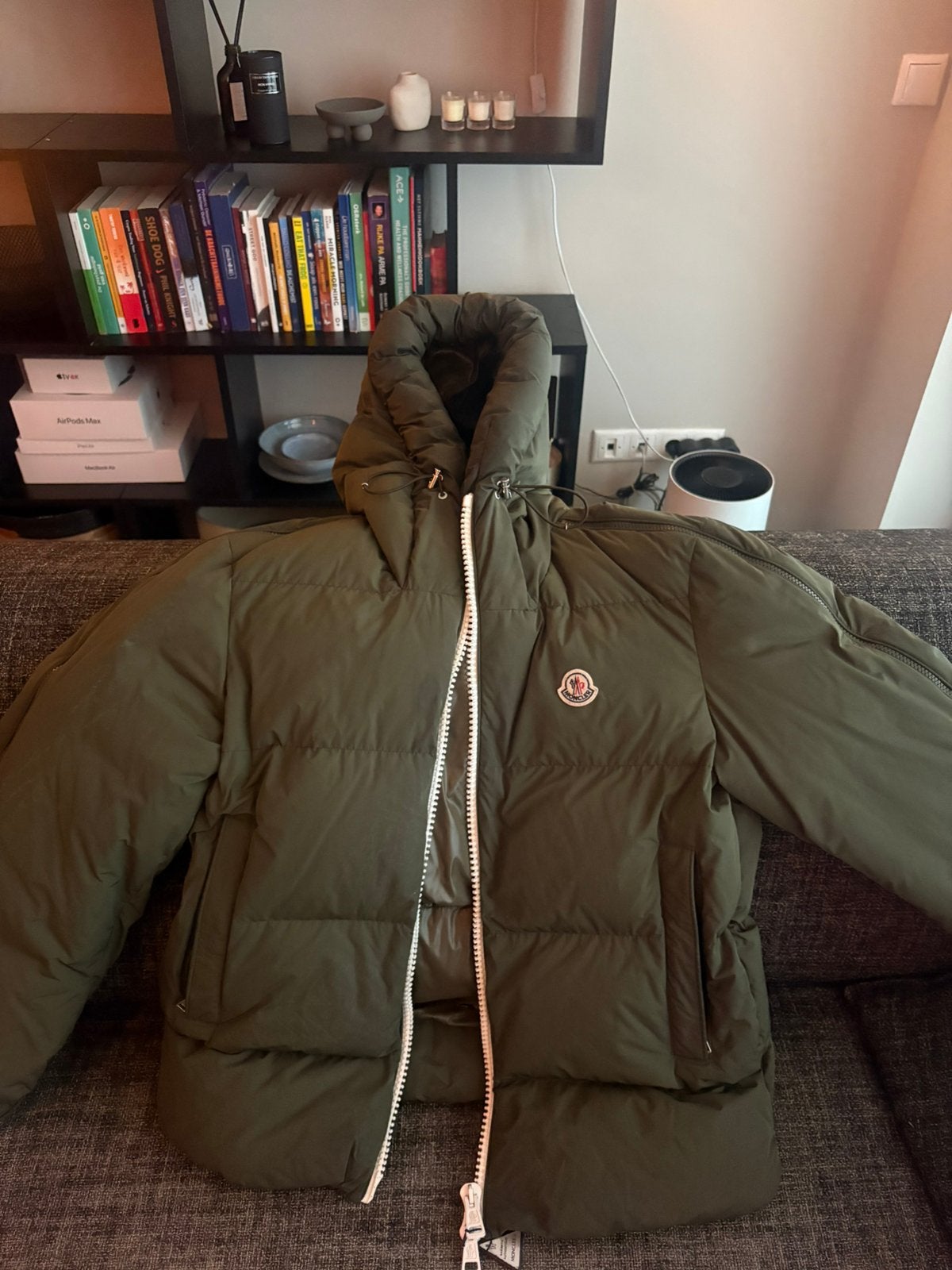 Moncler Maya Donsjas Groen Maat L – Origineel – Nette staat, Ophalen of Verzenden, Zo goed als nieuw, Maat 52/54 (L), Groen