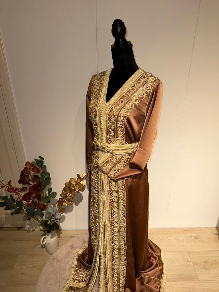 Elegante Marokkaanse Kaftan - Bruin met Gouden Borduurwerk, Ophalen of Verzenden, Nieuw, Bruin, Overige typen