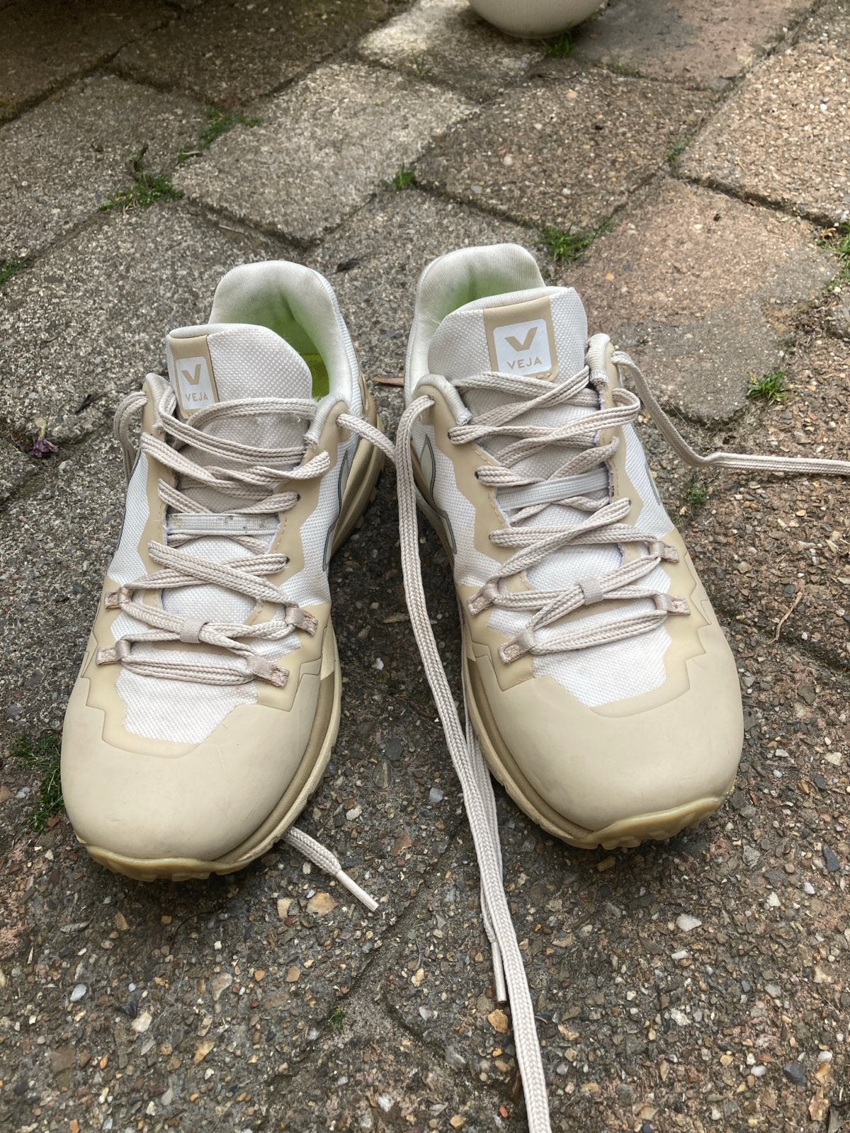 Veja Sneakers Maat 39 - gebruikt, Kleding | Dames, Schoenen, Ophalen of Verzenden, Gedragen, Beige, Sneakers of Gympen