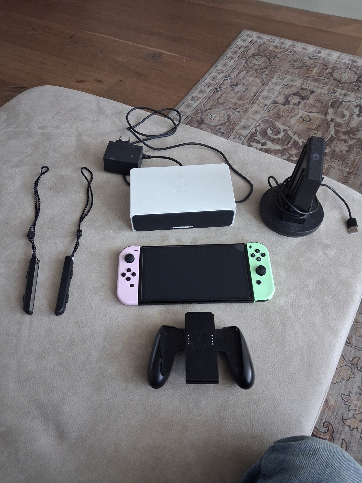 Nintendo Switch OLED met extra's, Ophalen of Verzenden, Zo goed als nieuw, Met 2 controllers, Switch OLED