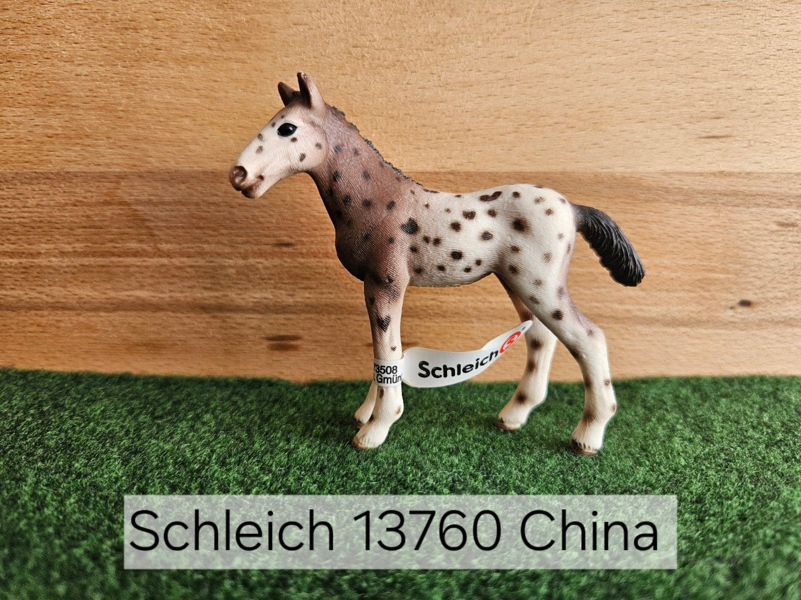Schleich 13760 Knabstrupper veulen met vaantje uit 2014, Ophalen of Verzenden, Zo goed als nieuw, Paard, Beeldje of Figuurtje