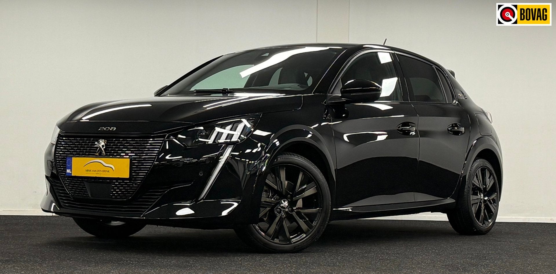 Peugeot 208 1.2 PureTech GT Pack*Navi*Camera*Stoelverw*Carpl, Auto's, 101 pk, Gebruikt, Zwart, 1199 cc