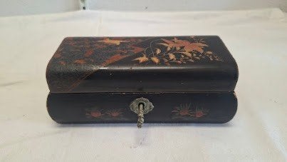 Antiek Japans Lakwerk Doosje met Sleutel, Antiek en Kunst, Curiosa en Brocante, Ophalen of Verzenden