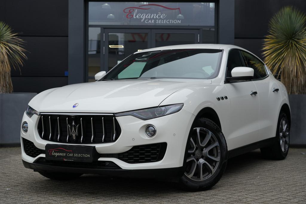 Maserati Levante 3.0 V6 S AWD GranLusso 430pk Stoelverwarmin, Auto's, 430 pk, Gebruikt, 2084 kg, Wit