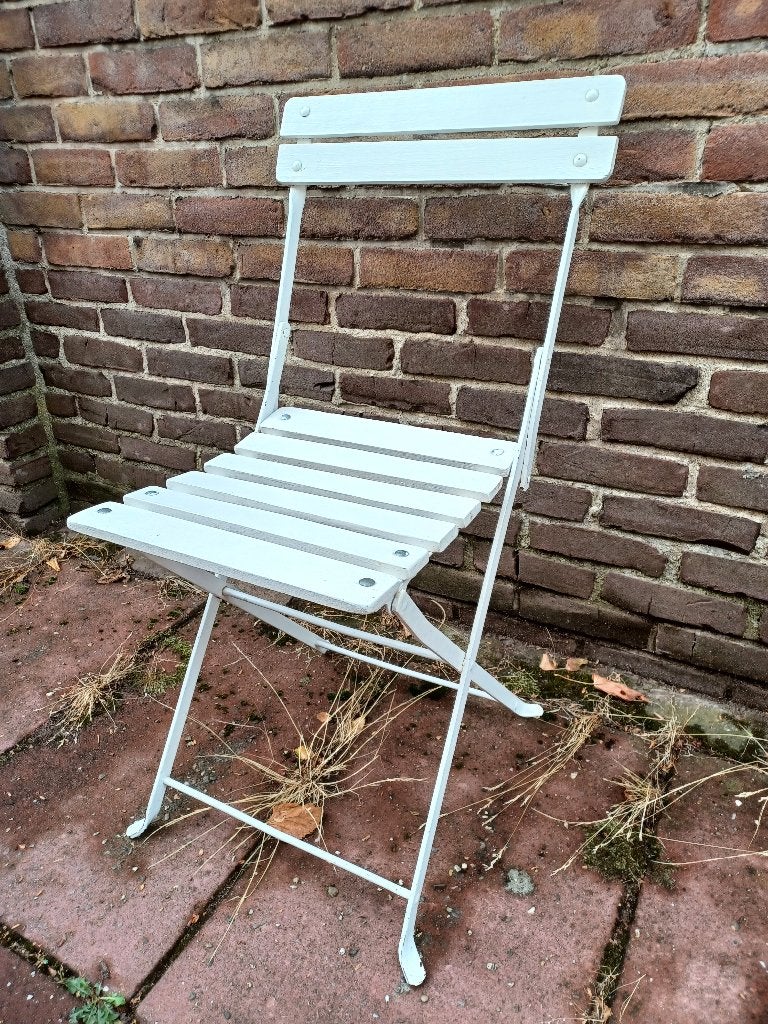 Bistro Stoeltje, Ophalen