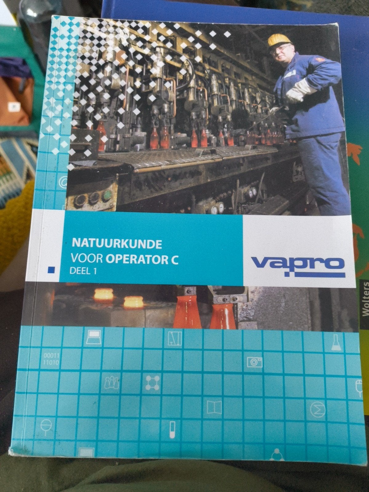 Natuurkunde voor Operator C Deel 1 - Vapro (tweedehands), Boeken, Gelezen, Vapro, Ophalen of Verzenden, MBO