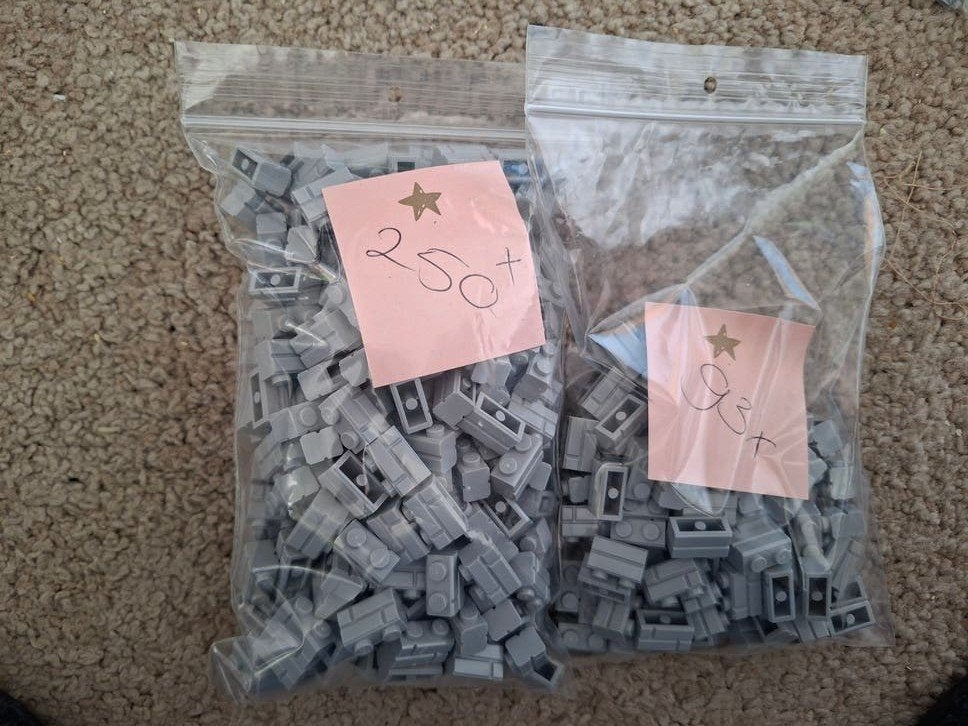 343 nieuwe grijze LEGO bouwsteentjes "muur"  (2 zakken), Ophalen of Verzenden, Nieuw, Losse stenen, Lego