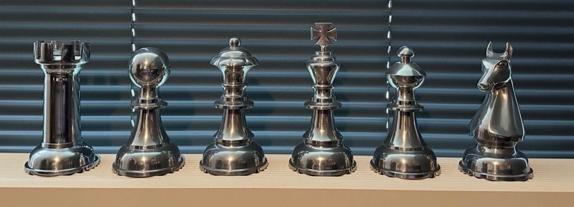 Grote aluminium schaakstukken - Complete set, Ophalen, Zo goed als nieuw