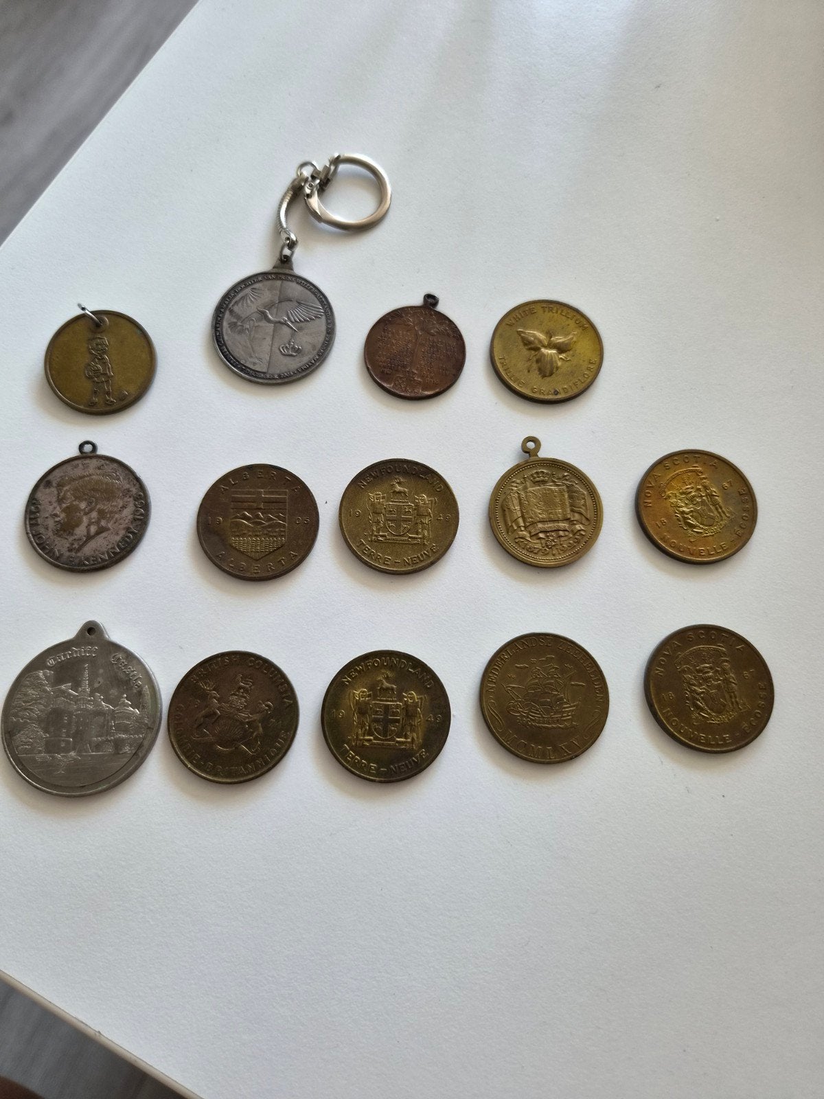 Collectie van diverse medailles en munten, Ophalen of Verzenden, Overige materialen