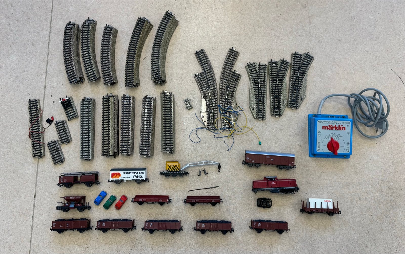 Märklin H0 modelspoorbaan bundel M-rails, wagons, trafo, Hobby en Vrije tijd, Modeltreinen | H0, Gebruikt, Treinset, Wisselstroom
