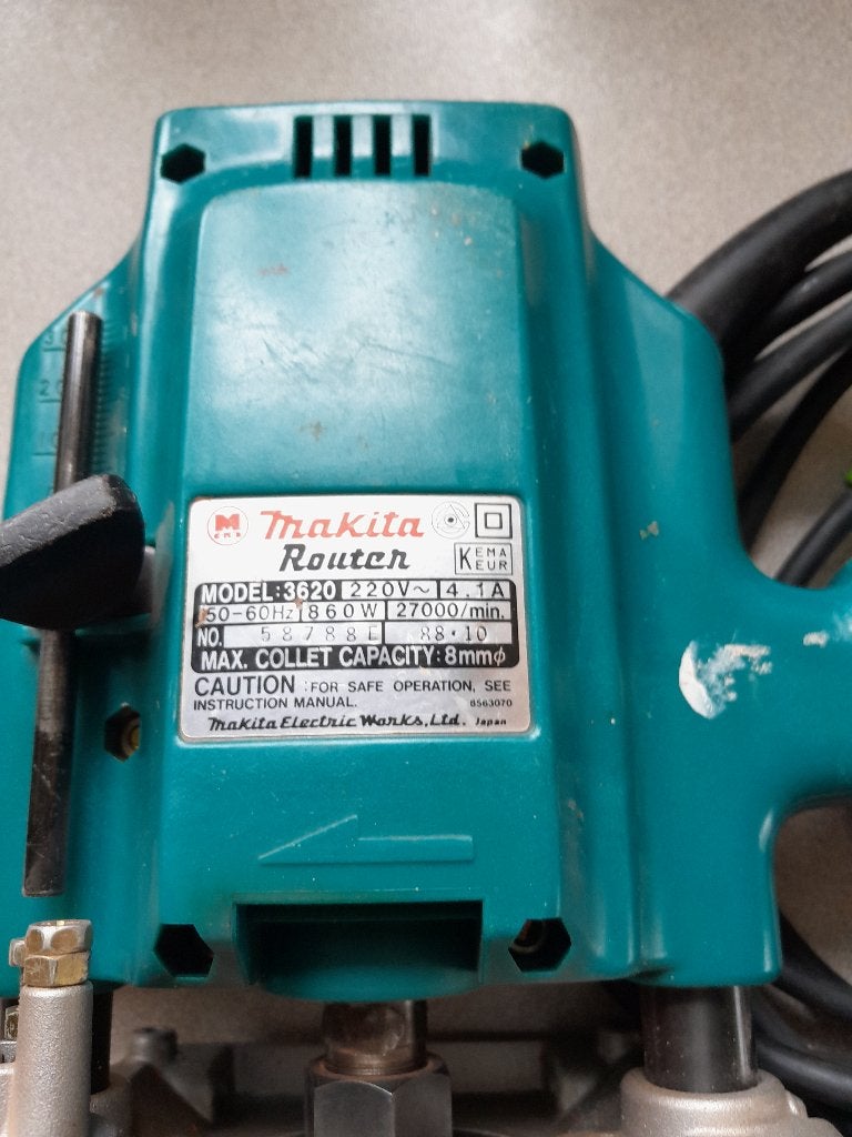 BOVENFREES, Ophalen, Gebruikt, Elektrisch, Makita