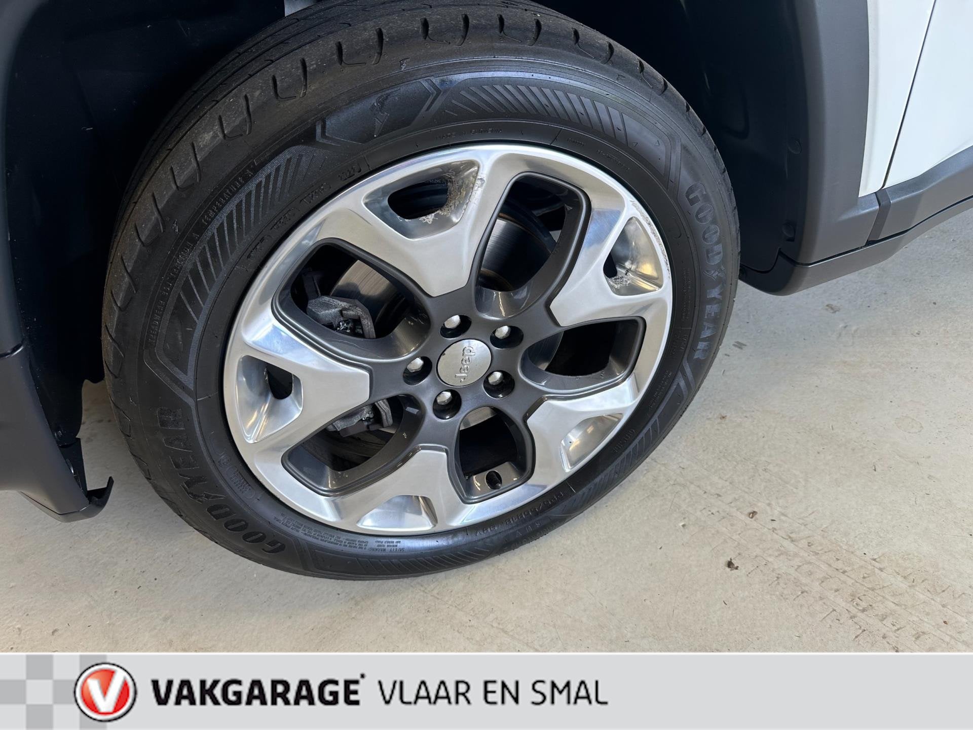 Jeep Compass 1.4 MultiAir Limited 4x4- Carplay Spotify-Trekh, Auto's, Dealer onderhouden, 450 kg, Gebruikt, 4 cilinders