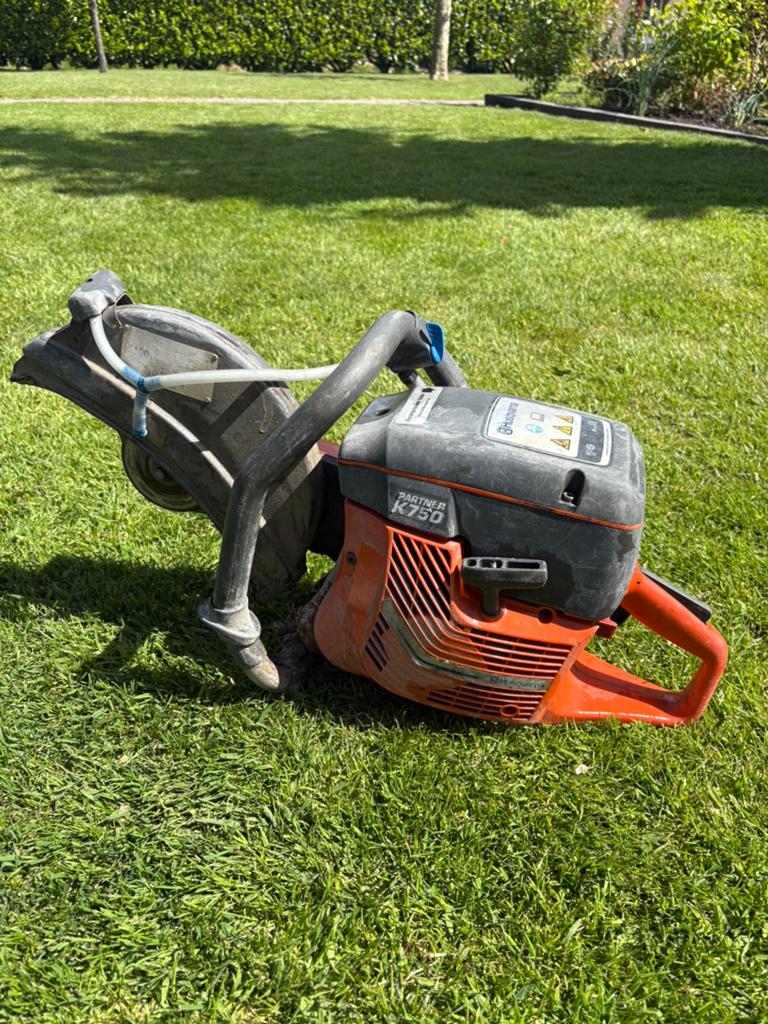 Husqvarna bandenzaag k750 300mm, Ophalen, 70 mm of meer, Kettingzaag, Zo goed als nieuw