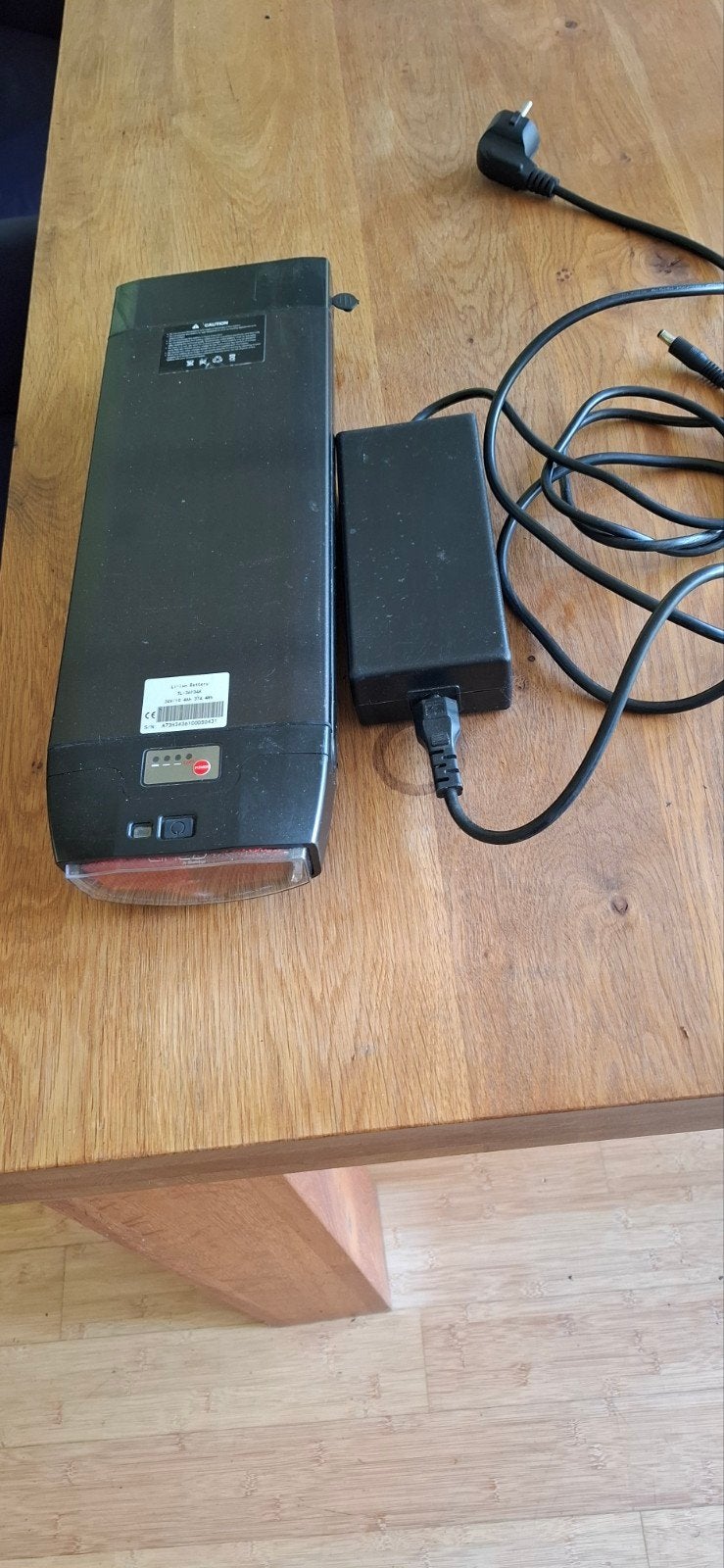 Li-ion oplader + batterij voor E-bike, Fietsen en Brommers, Elektrische fietsen, Ophalen, Gebruikt, Overige merken
