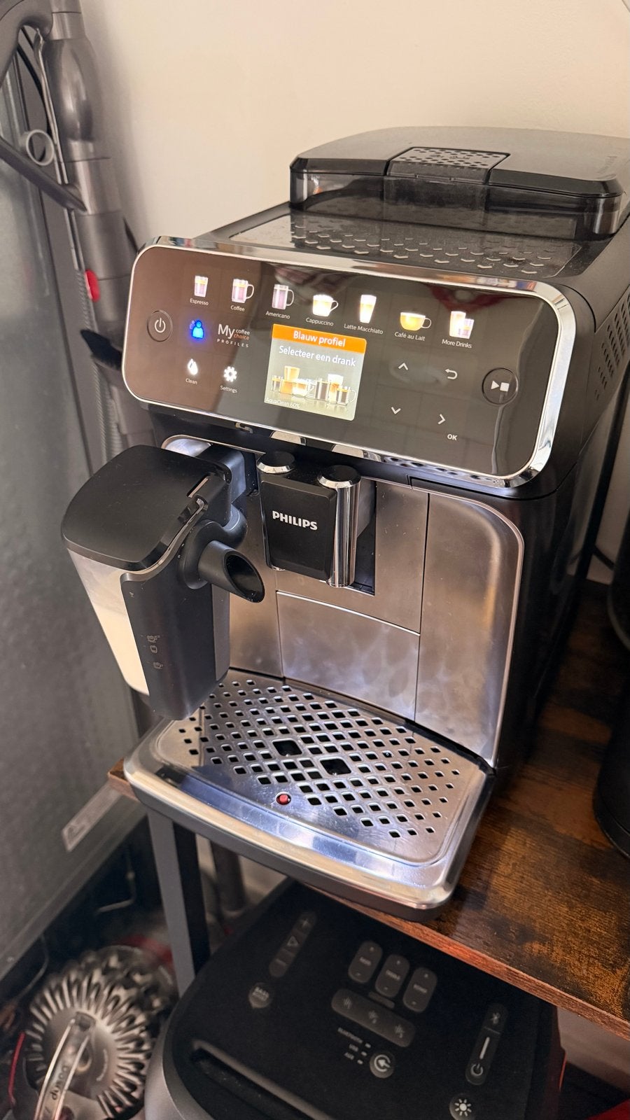 PHILIPS EP5447/90 5400 SERIES LATTEGO - Zo goed als nieuw, Ophalen, Afneembaar waterreservoir, Espresso apparaat, 10 kopjes of meer