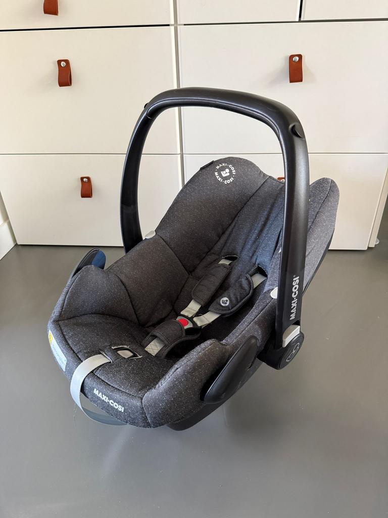 Maxi-Cosi compleet met accessoires, Ophalen, Autogordel of Isofix, Zo goed als nieuw, 0 t/m 13 kg