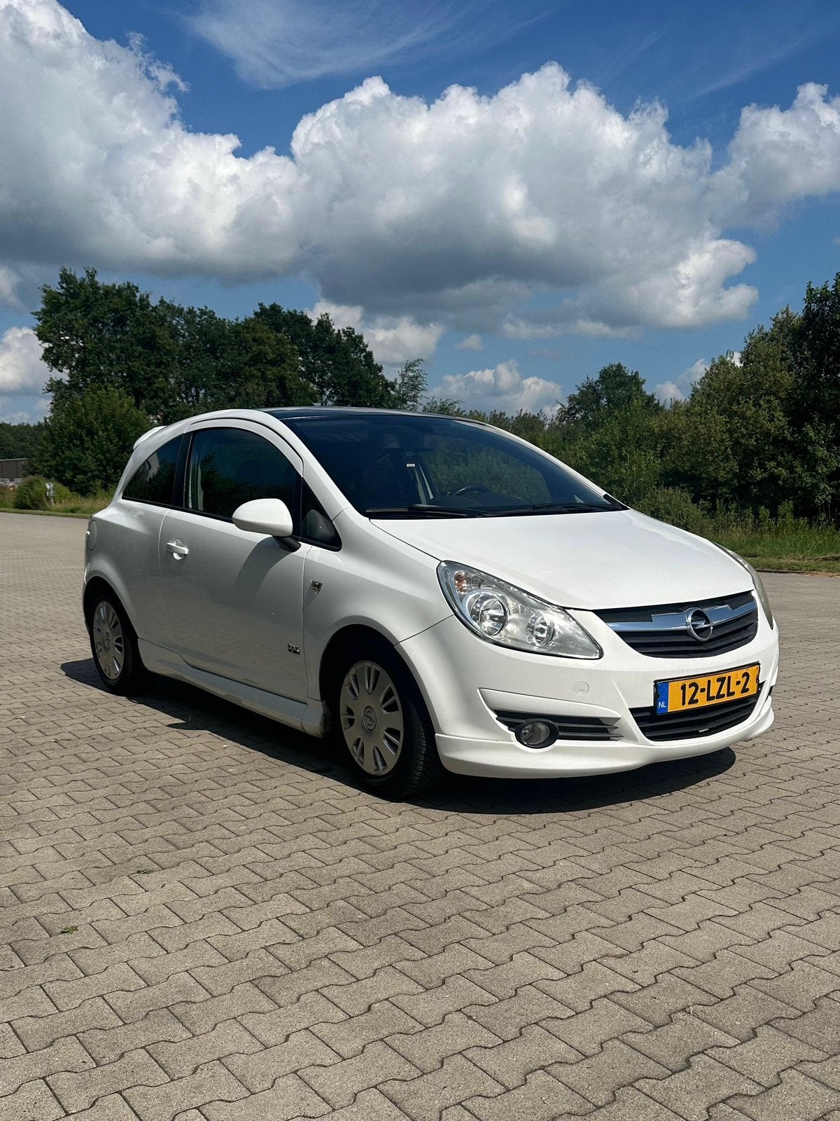 Opel Corsa 1.4 16V OPC / Airco / Panoramadak / PDC, Auto's, Opel, Voorwielaandrijving, 40 €/maand, 4 cilinders, Wit