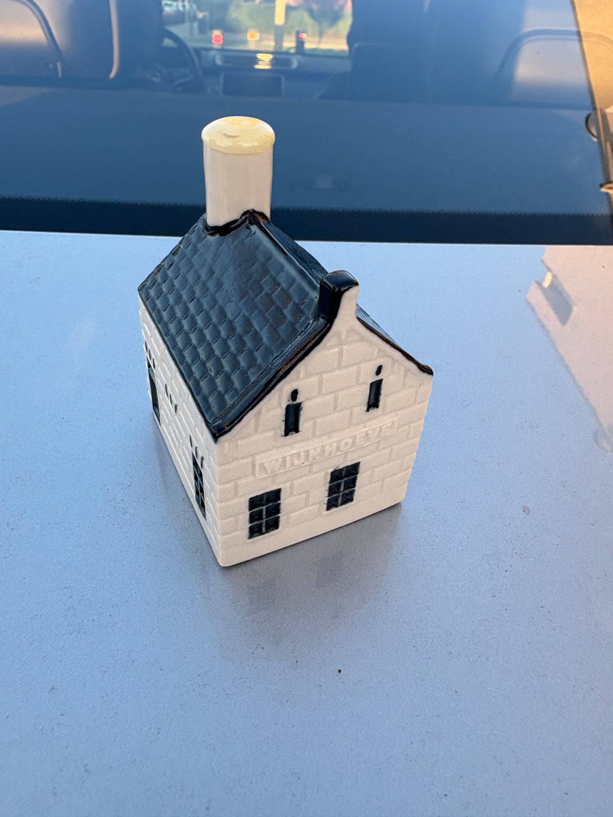 KLM huisje 107 De Kleine Schorre Bols Jenever, Ophalen of Verzenden, Nieuw, Porselein, Beeldje(s)