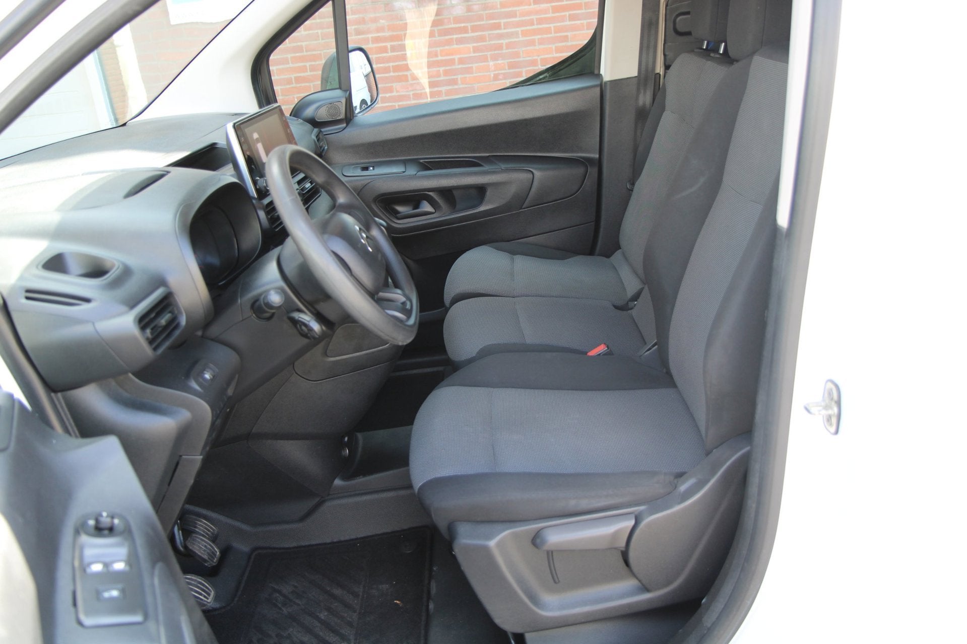 Citroen Berlingo 1.6 BlueHDI Club / App connect / Cruise / T, Voorwielaandrijving, Stof, Gebruikt, 4 cilinders