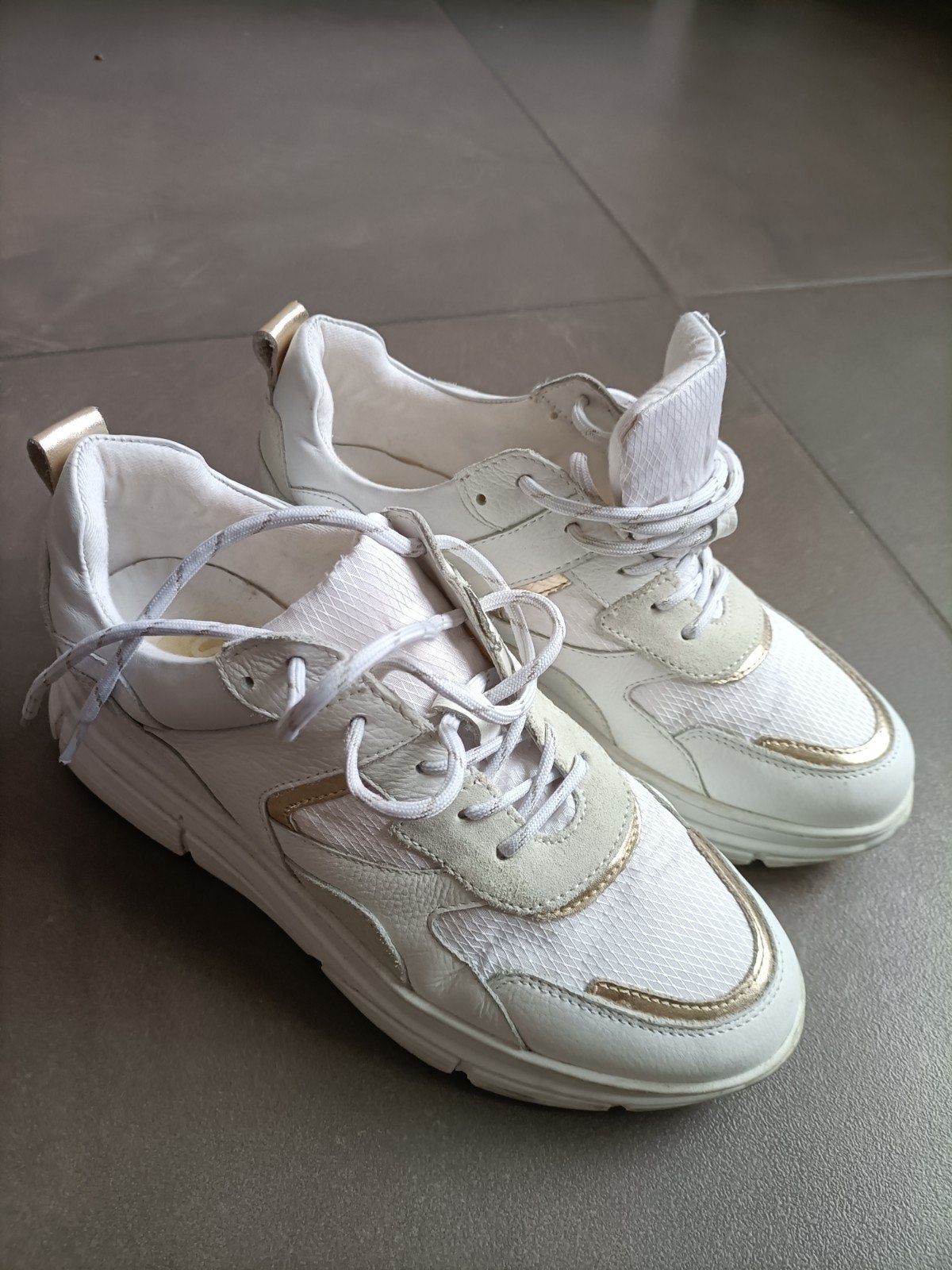 Witte Poelman sneakers maat 40, Poelman, Wit, Ophalen of Verzenden, Sneakers of Gympen