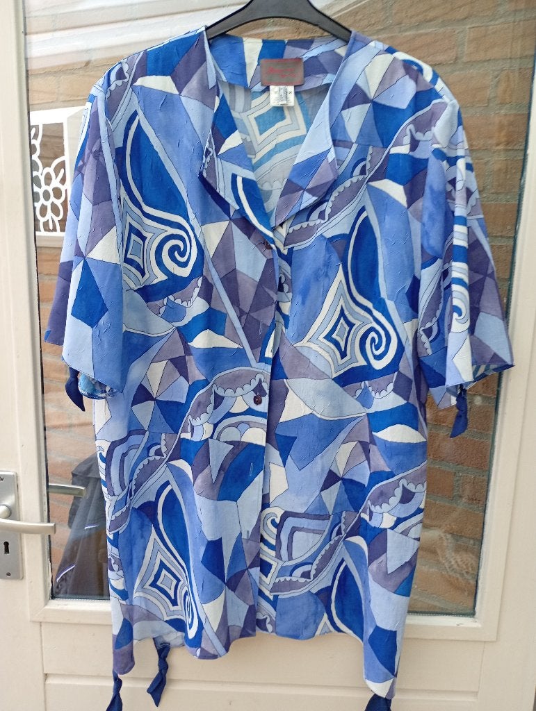 Prachtige TUNIEK m. 48/50 ( valt groot ) Sempre Piu, Kleding | Dames, Blauw, Blouse of Tuniek, Ophalen of Verzenden, Zo goed als nieuw