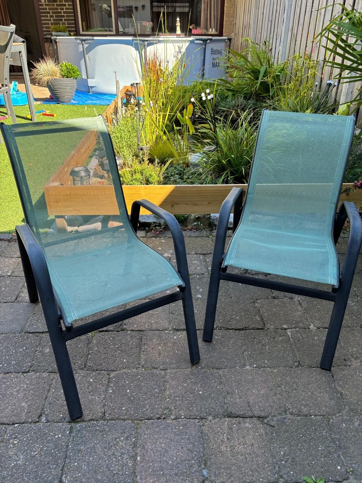 2 kinder tuinstoeltjes, Ophalen, Kunststof