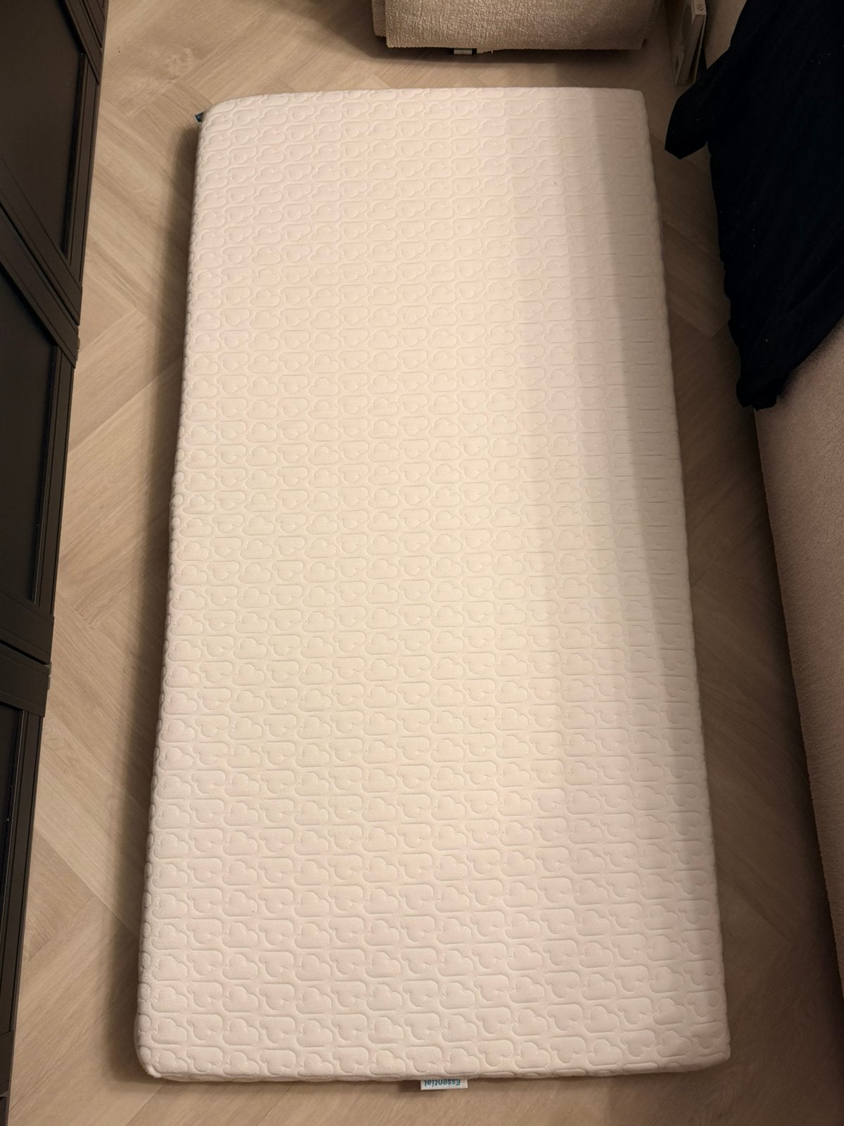 Gloednieuw aerosleep essential matras met matras beschermer, Huis en Inrichting, Slaapkamer | Matrassen en Bedbodems, Ophalen