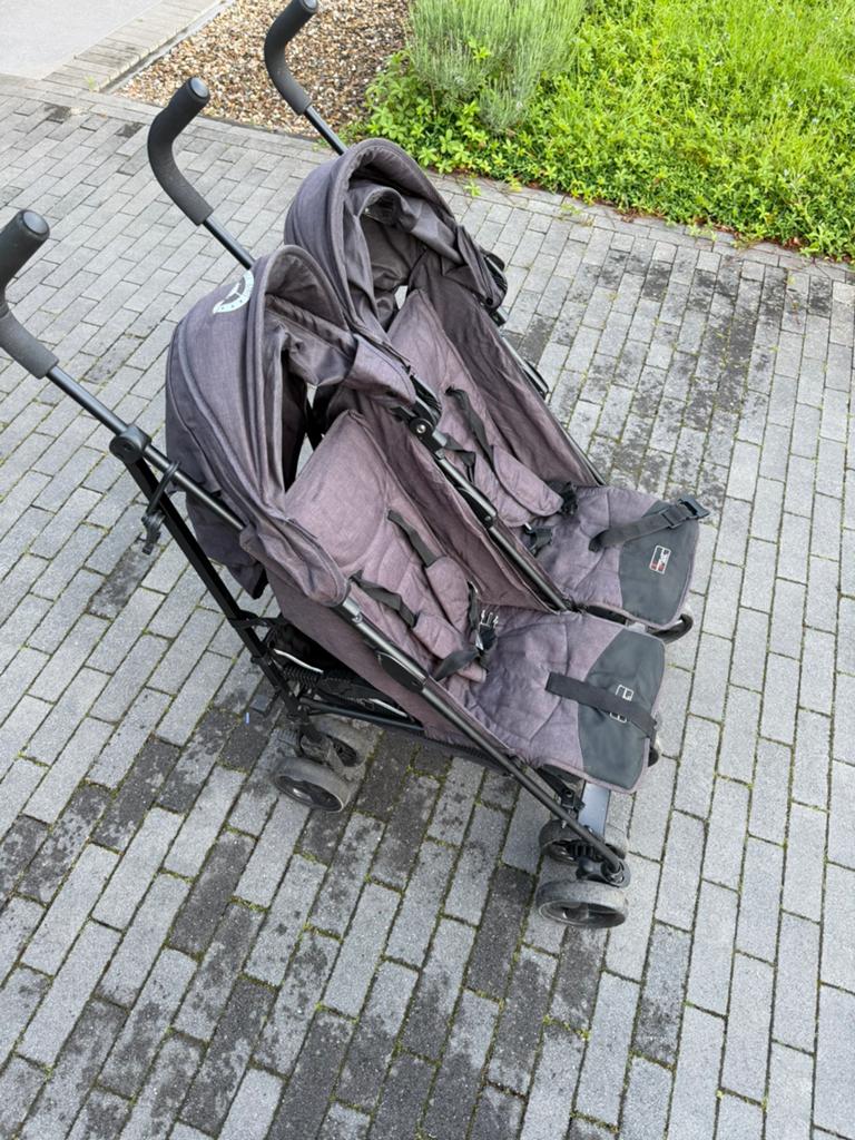 Hoca austria 2 zits kinderbuggy, Kinderen en Baby's, Buggy's, Ophalen, Gebruikt