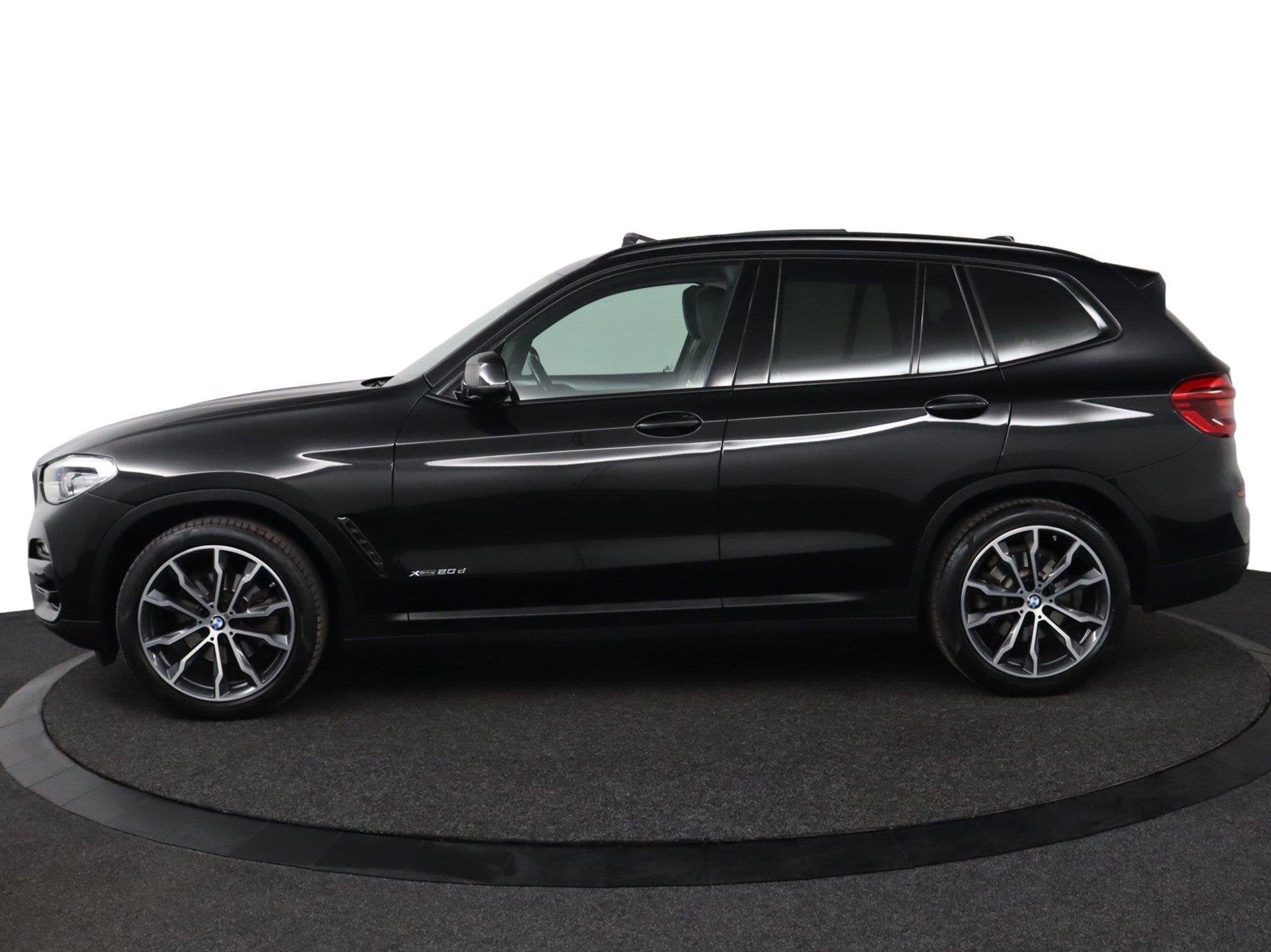 BMW X3 xDrive20d High Executive | Trekhaak | Schuif/kantelda, Auto's, Automaat, 12 maanden, Stof, Zwart