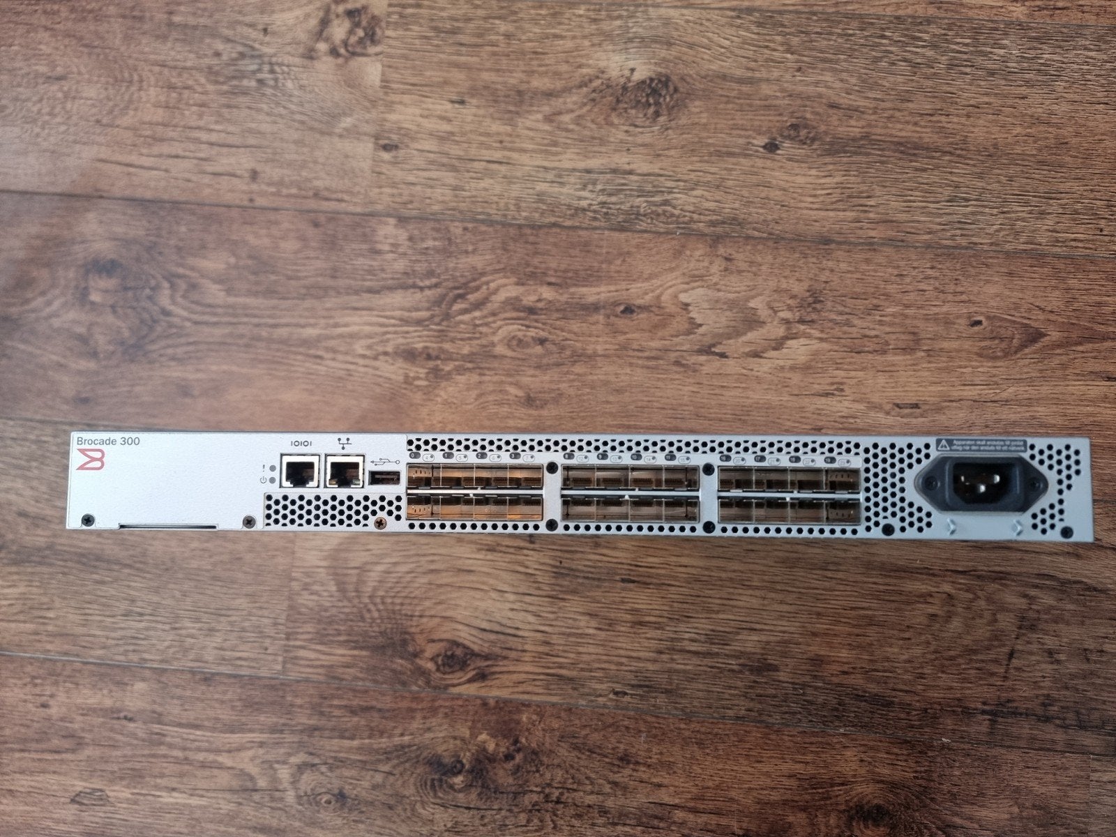 Brocade 300 Fibre Channel Switch - Betrouwbare SAN Oplossing, Ophalen of Verzenden, Gebruikt