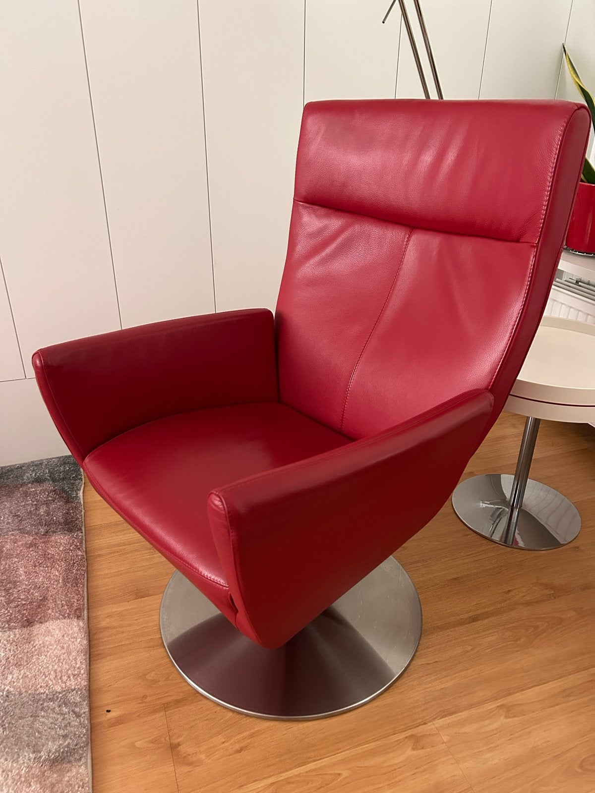 Bree’s New World rode leren fauteuil met draaivoet, Huis en Inrichting, Ophalen, Leer, Zo goed als nieuw, Eén