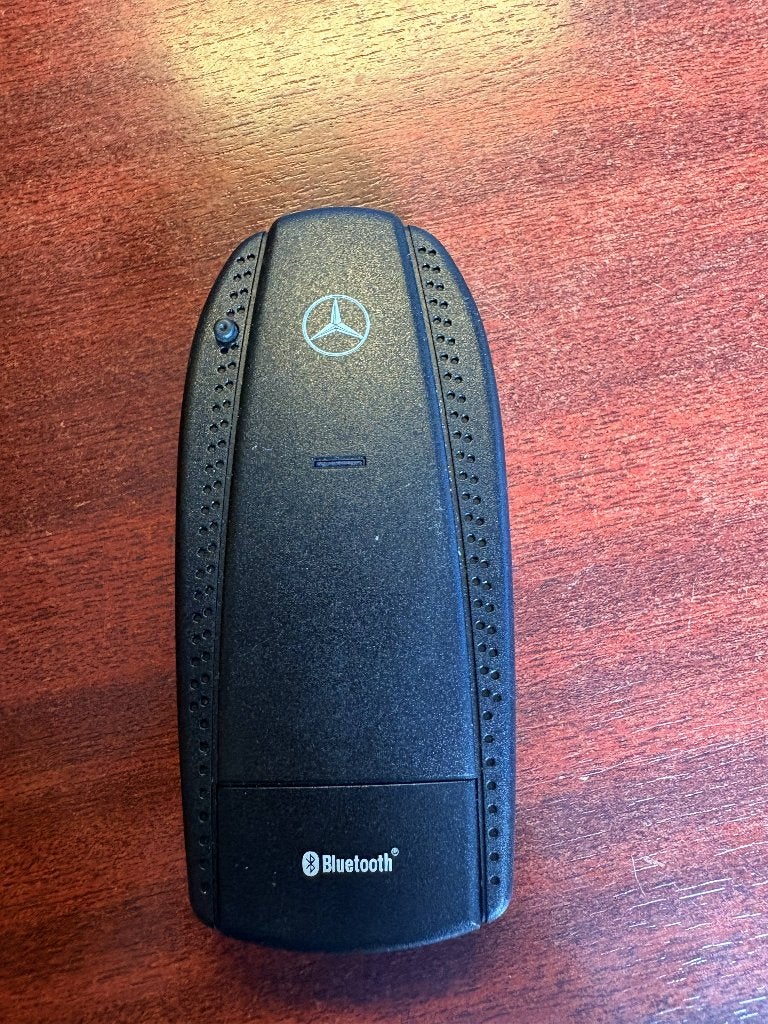 Mercedes-Benz bluetooth cradle, Auto diversen, Carkits, Ophalen of Verzenden, Zo goed als nieuw