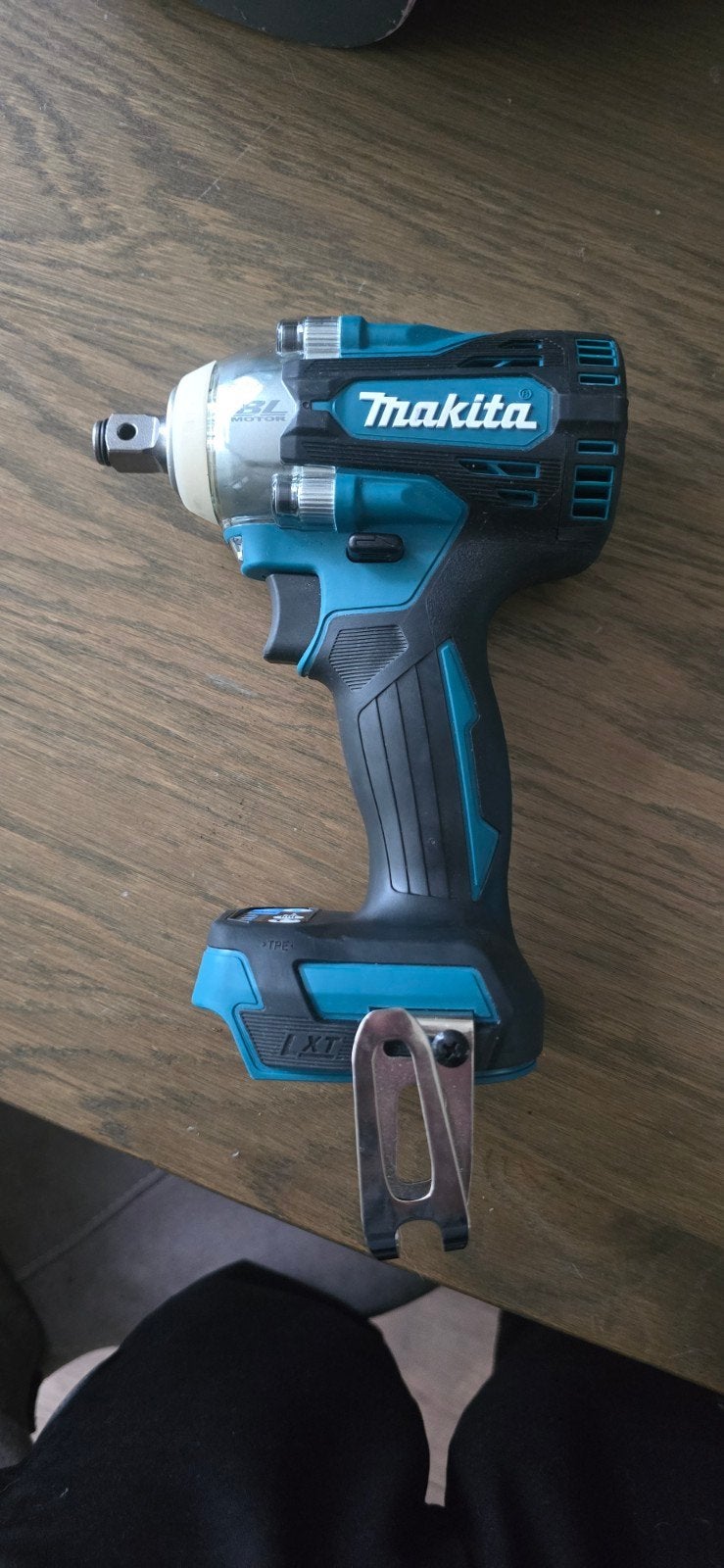 Makita DTW300 Accu Slagmoersleutel - Zo goed als nieuw