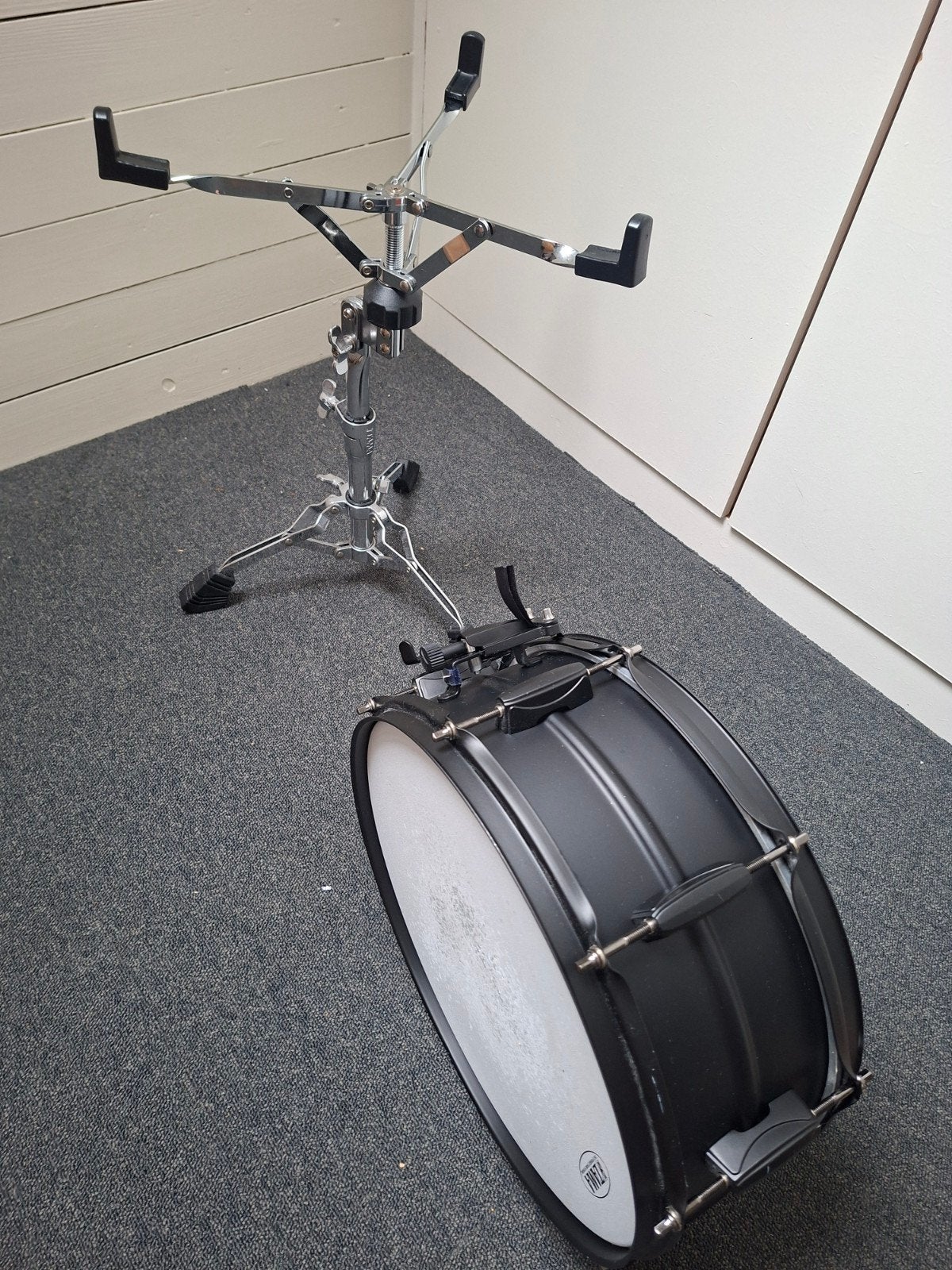 Snaredrum Tama met statief, Muziek en Instrumenten, Drumstellen en Slagwerk, Gebruikt, Tama, Ophalen