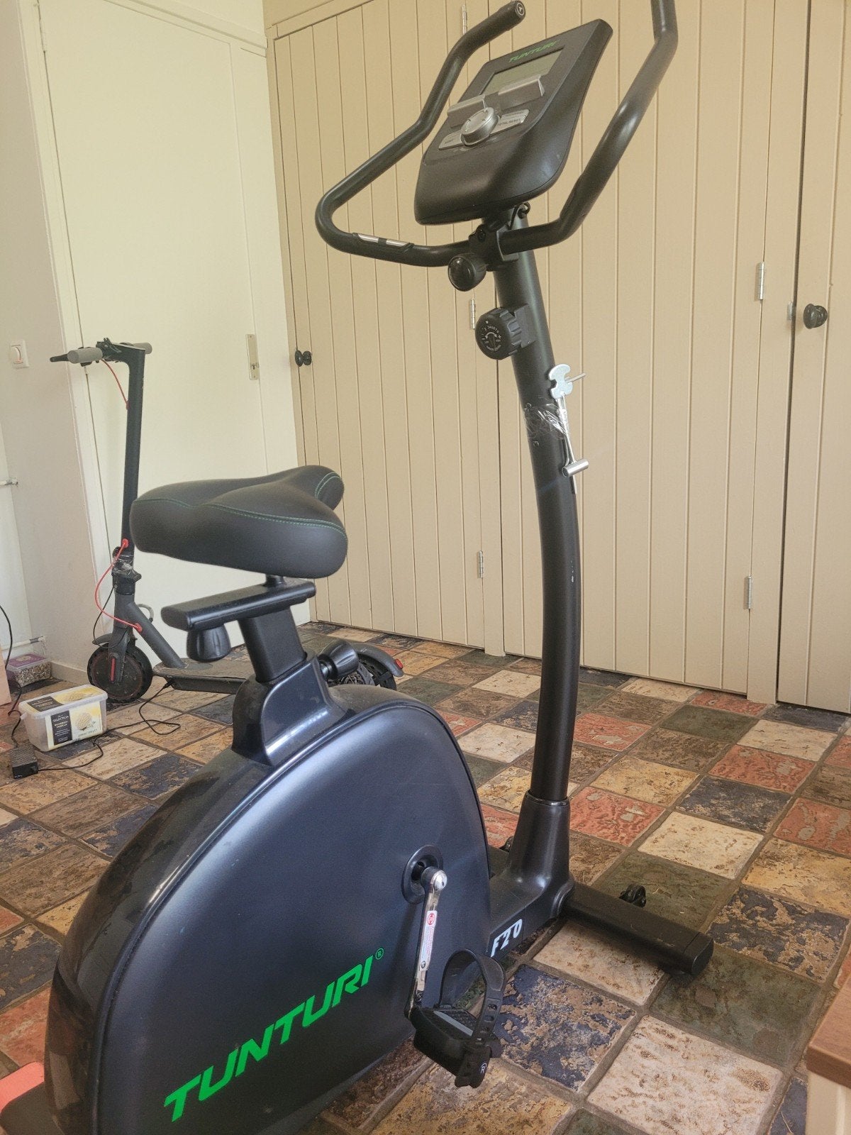 Tunturi Hometrainer - Ideaal voor Thuis Fitness, Ophalen, Zo goed als nieuw, Hometrainer