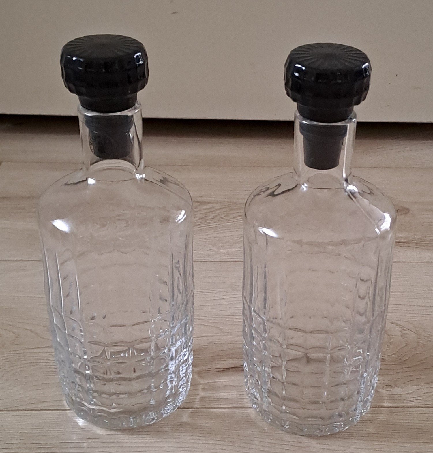 Set van 2 glazen karaffen met dop, Ophalen