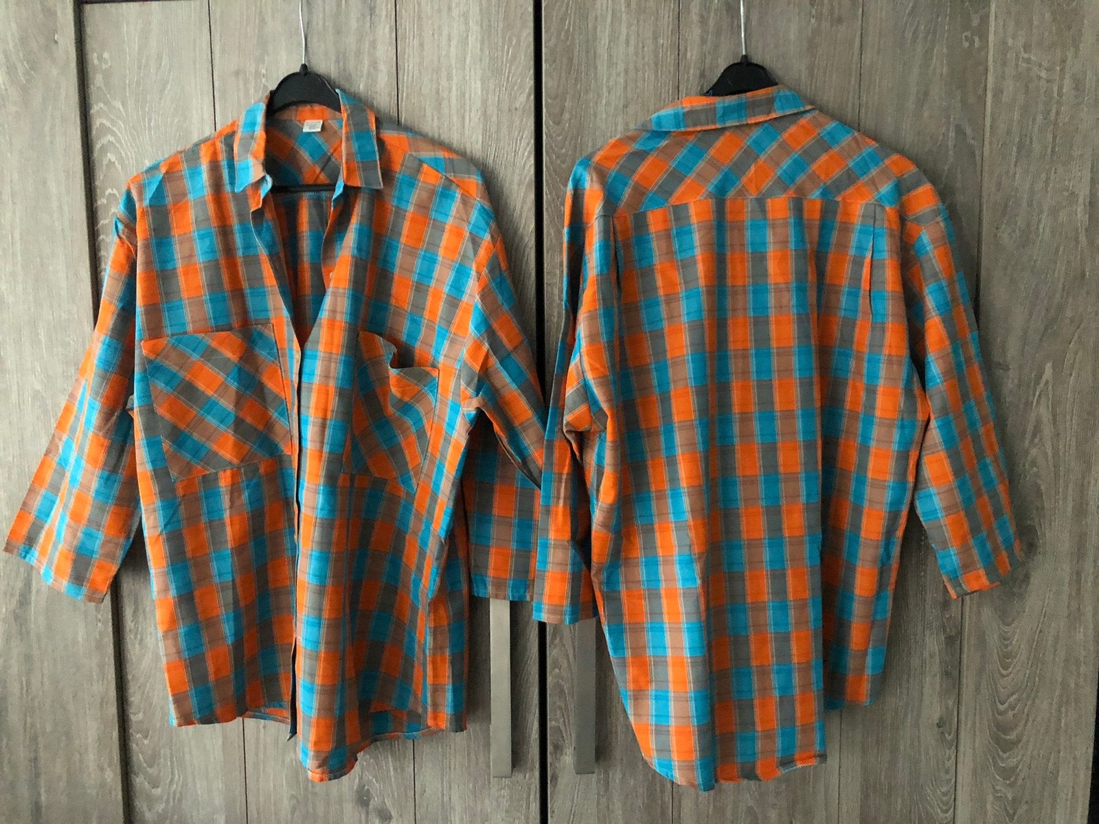 2x blouse blauw - oranje / carnaval kleine loopgroep, Carnaval, Maat 46/48 (XL) of groter, Ophalen of Verzenden, Zo goed als nieuw