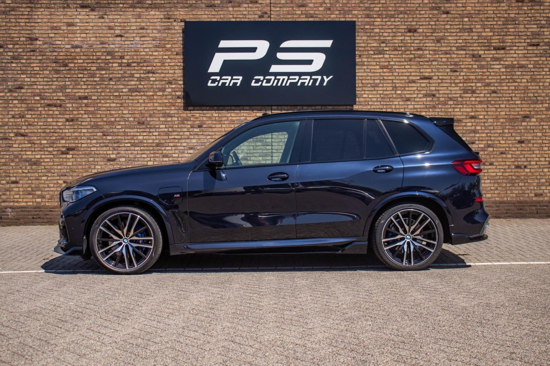 BMW X5 xDrive45e M-Sport, BTW, Pano, Leder, Head-Up, H&K, 12 maanden, Gebruikt, 394 pk, Zwart