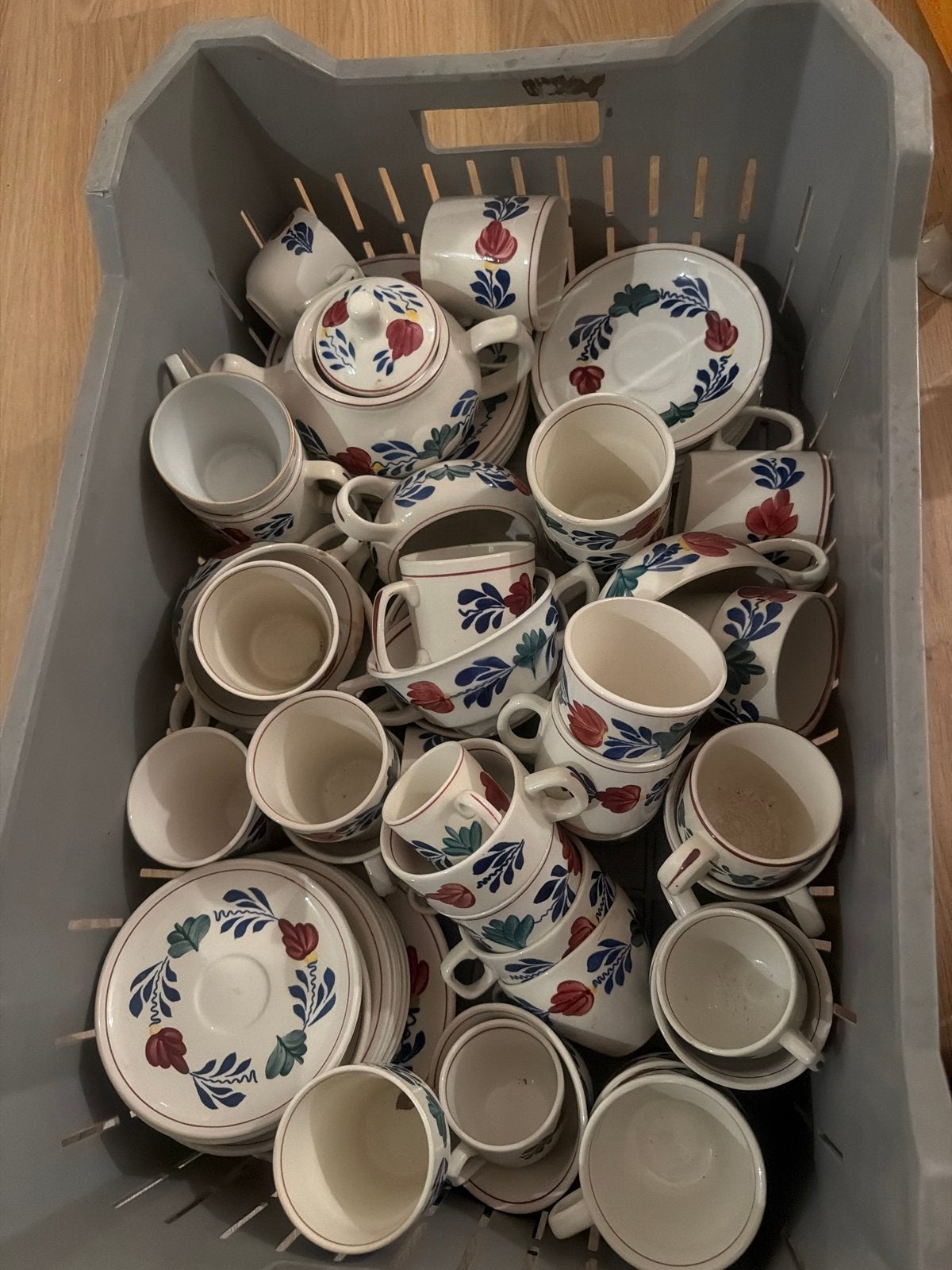 Grote partij Boerenbont servies met bloemmotief, Ophalen