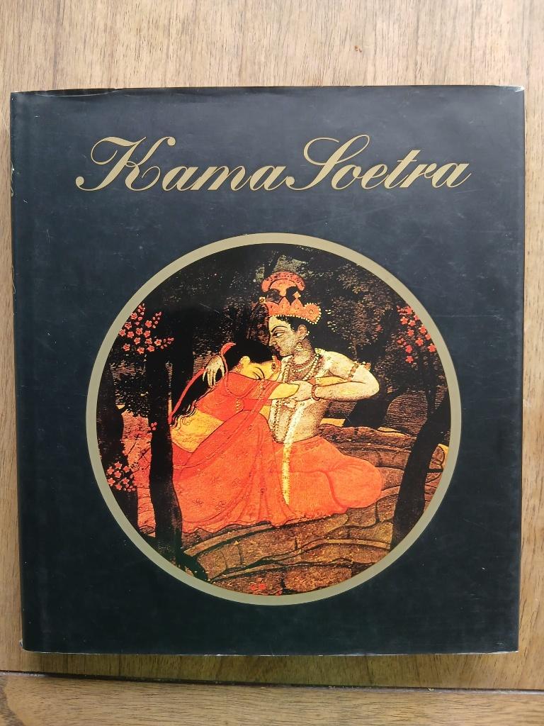 De Kama Soetra geïllustreerd (hardcover), Ophalen of Verzenden, Gelezen, Achtergrond en Informatie