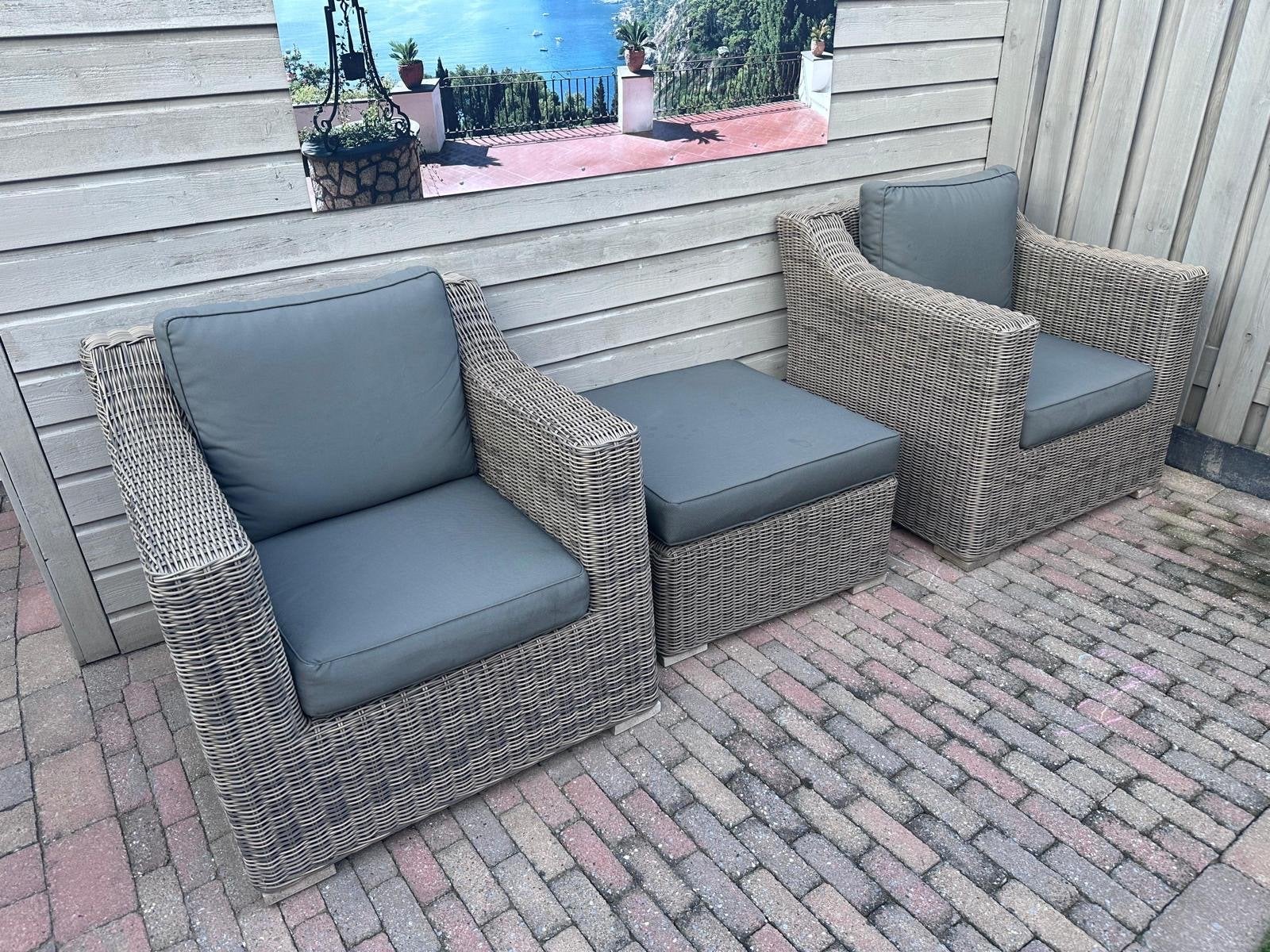 Wicker Loungestoelen met tafel ( tuinset ) van AVH outdoor, Gebruikt, Loungeset, Wicker, Bijzettafel
