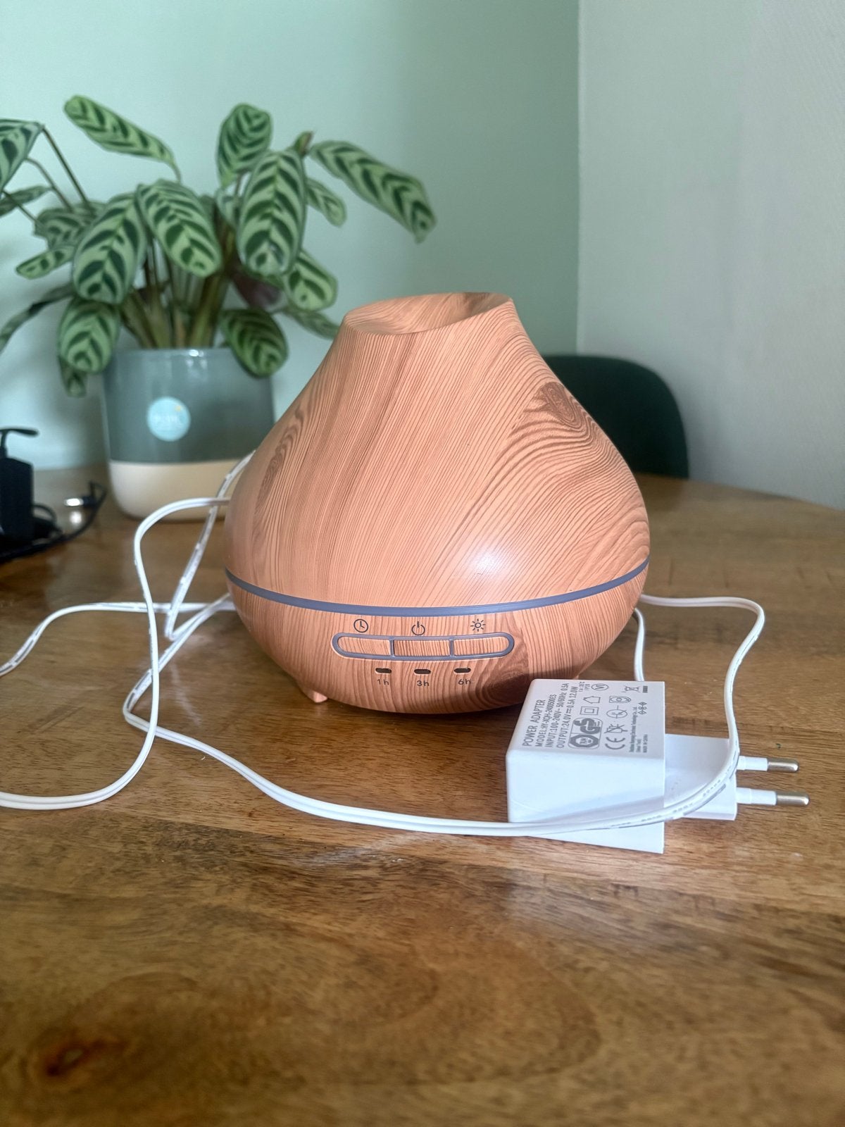 2 Aroma Diffusers - Houtnerf Design, Ophalen of Verzenden, Zo goed als nieuw