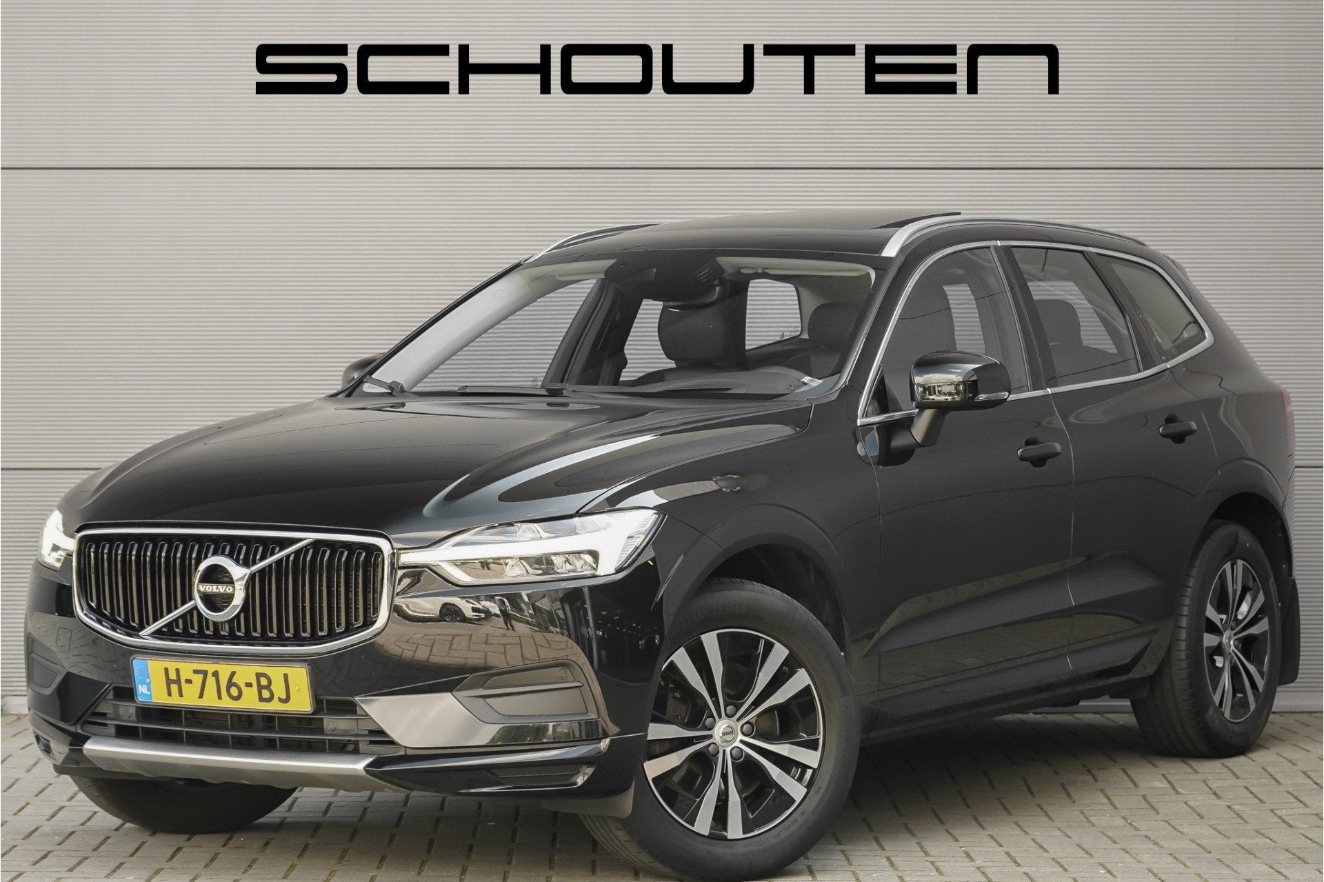 Volvo XC60 2.0 B5 Momentum Pro ACC HUD Pano Elek Trekhaak Or, Auto's, 15 km/l, Gebruikt, 4 cilinders, Leder en Stof