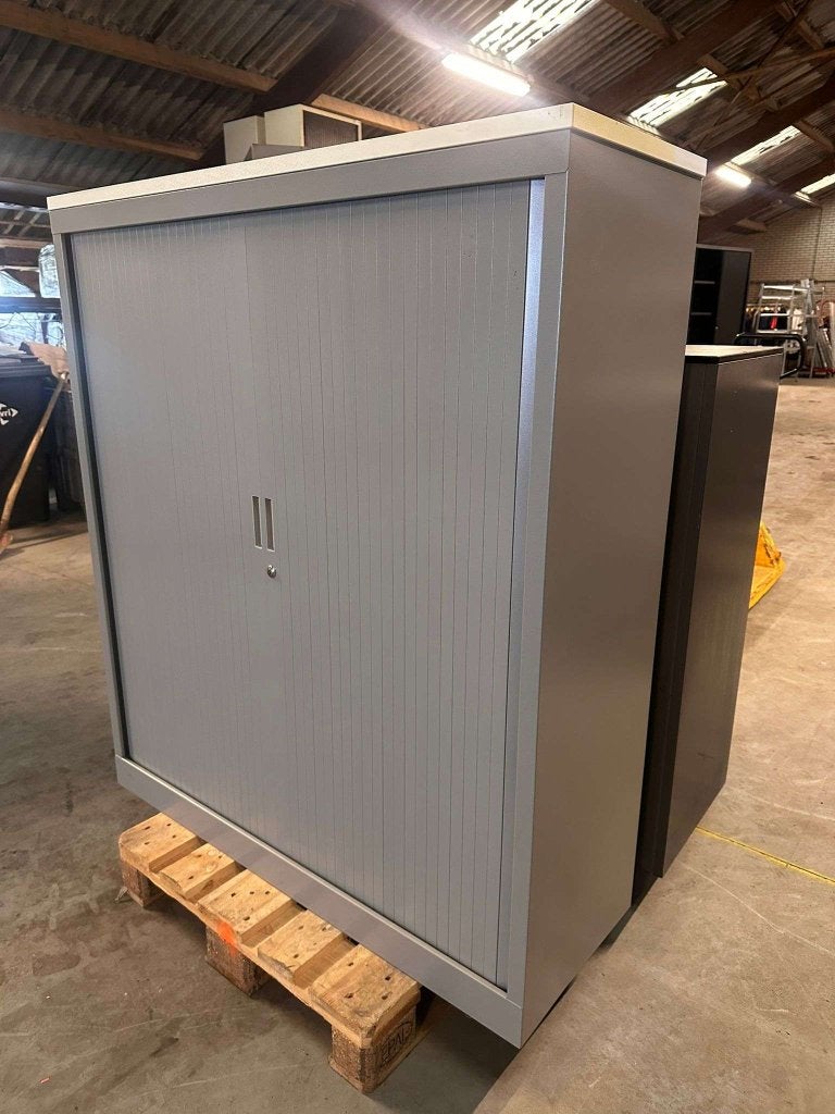 Nette halfhoge archiefkast roldeurkast dossierkast kast, Huis en Inrichting, Gebruikt, 100 tot 150 cm, 100 tot 150 cm, Niet ingevuld