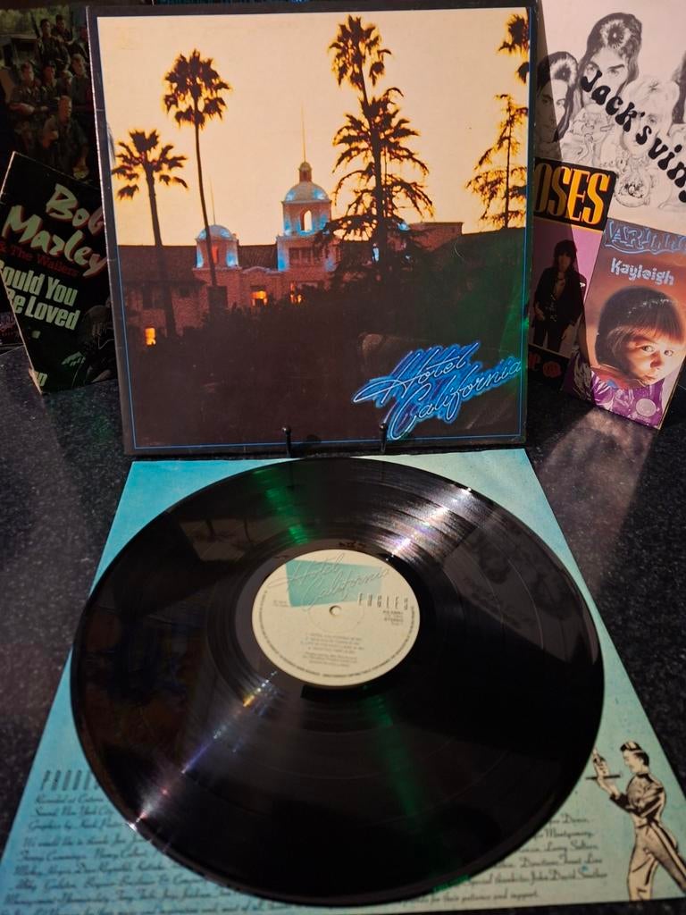 The Eagles - Hotel California LP (1976), Cd's en Dvd's, Vinyl | Pop, Zo goed als nieuw, Beschermende buitenhoes, Fotohoes, Inclusief binnenhoes